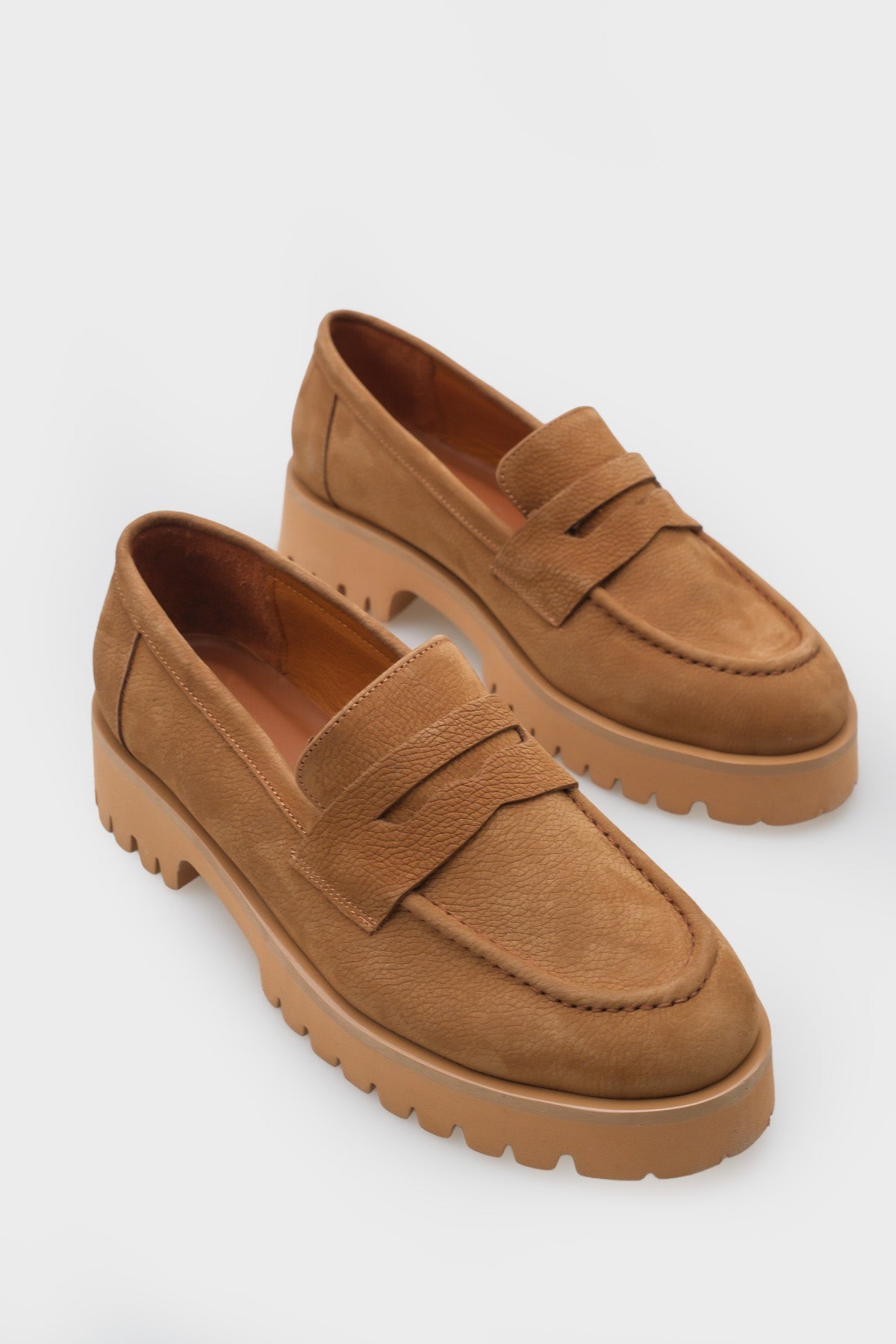 Mantar Tabanlı Deri Kadın Loafer