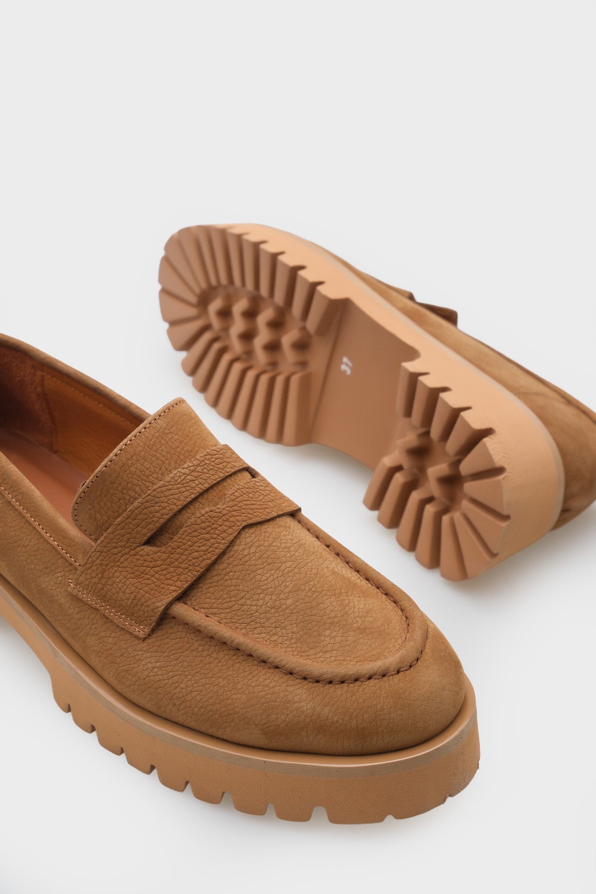 Mantar Tabanlı Deri Kadın Loafer