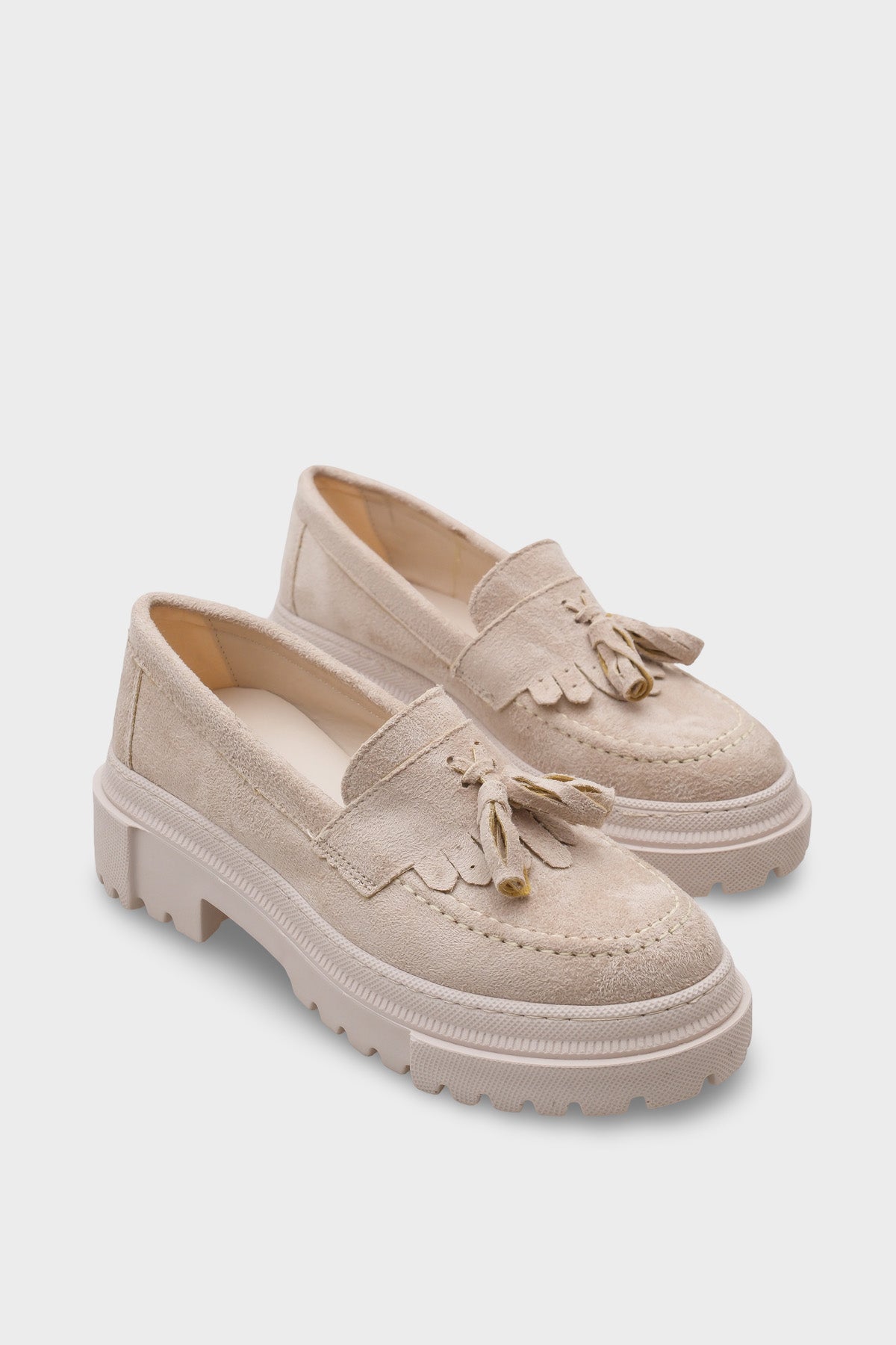 Ashlee Oval Burunlu Püsküllü Trak Tabanlı Süet Kadın Loafer