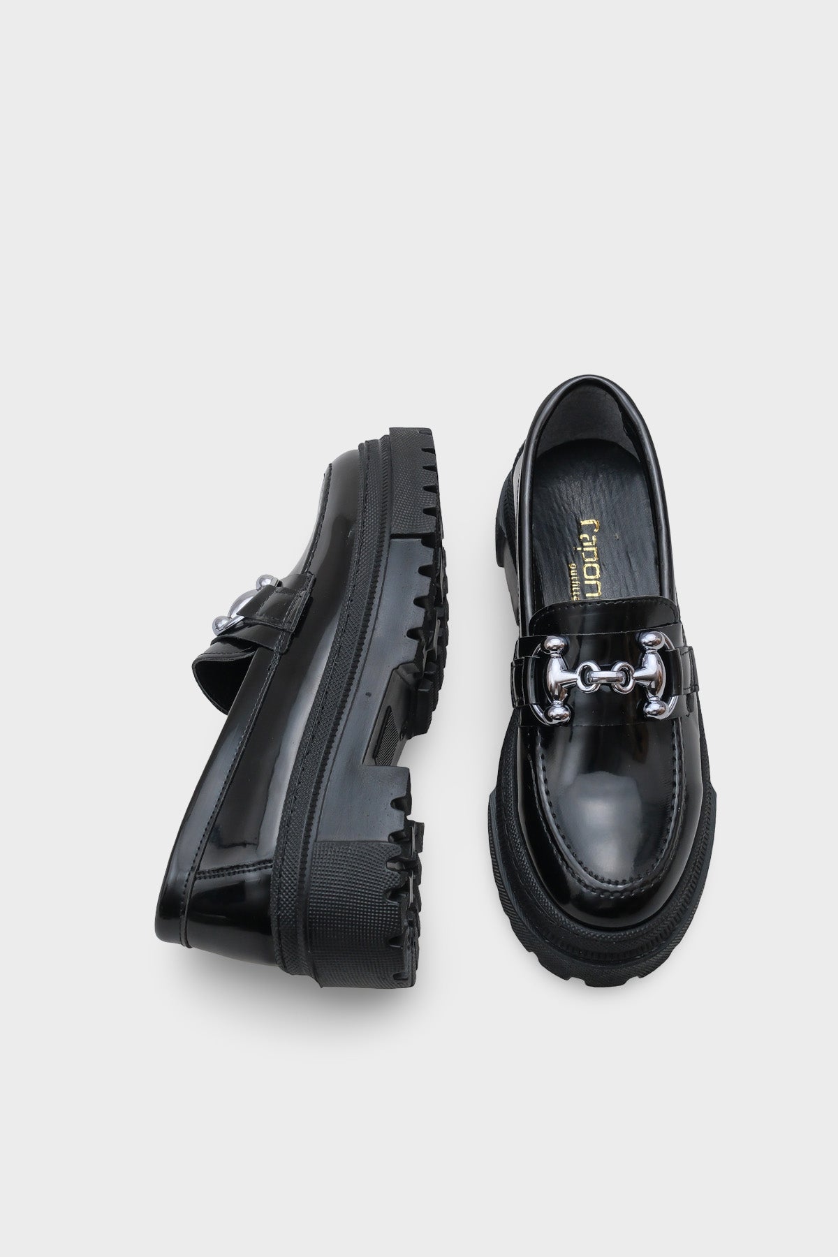 Denni Oval Burunlu Metal Tokalı Trak Tabanlı Kadın Loafer