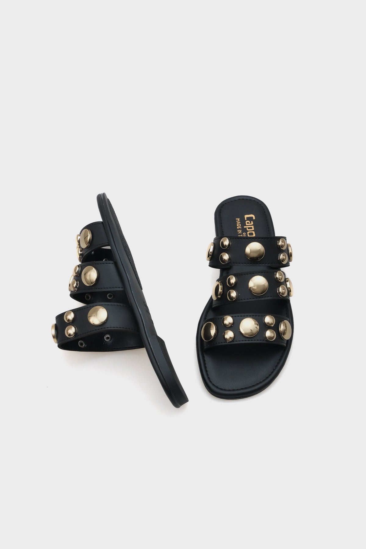 Kate Bantlı Metal Aksesuarlı Düz Topuklu Yuvarlak Burunlu Kadın Terlik