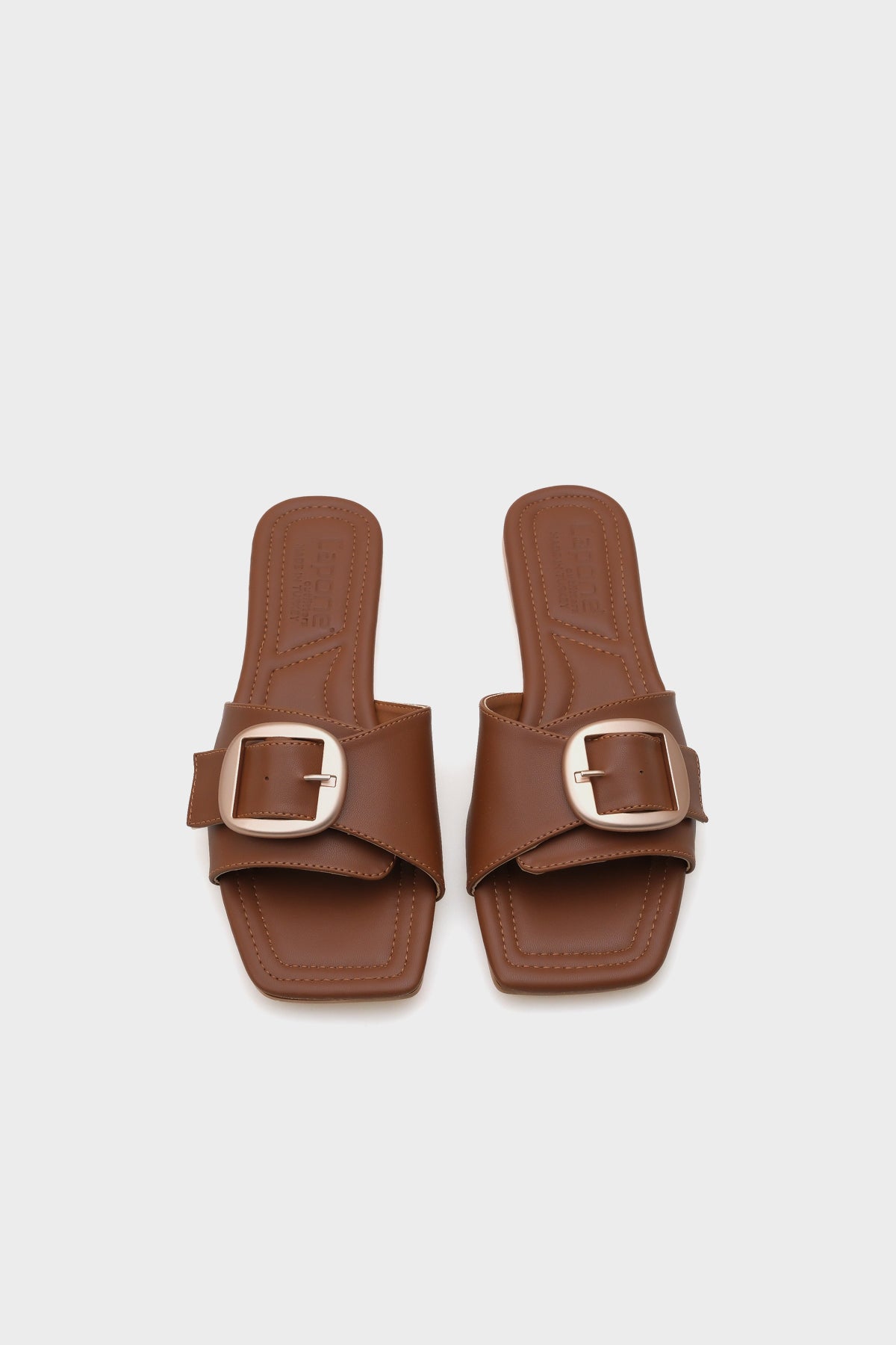 Kathy Metal Tokalı Düz Topuklu Küt Burunlu Kadın Terlik