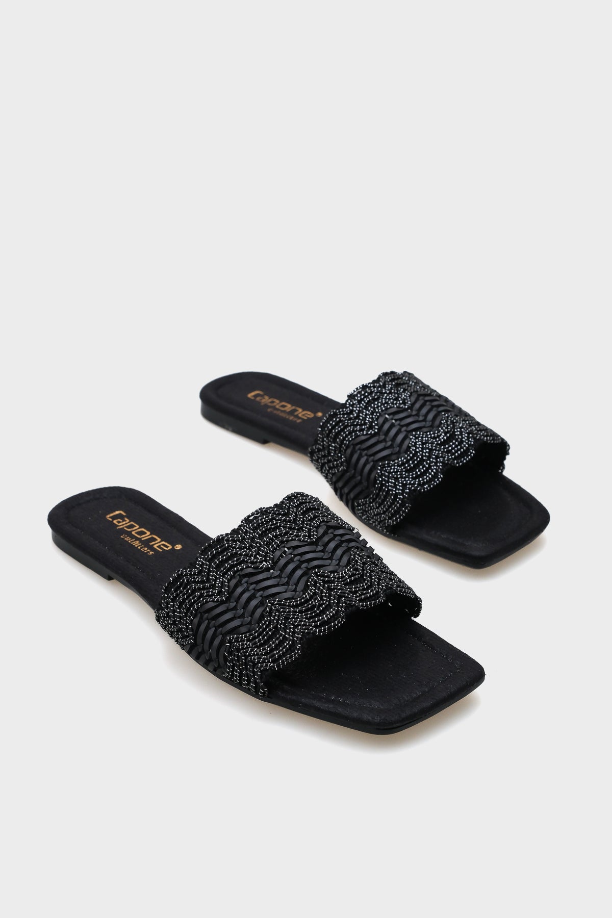 Katya Düz Topuklu Parlak Küt Burunlu Kadın Terlik