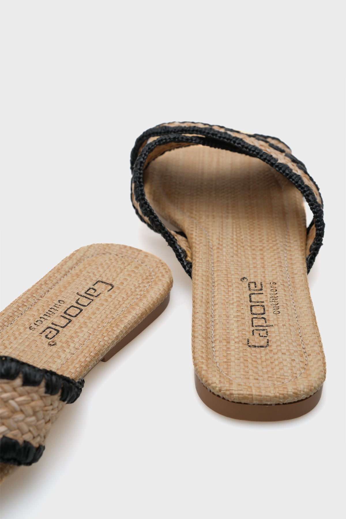 Kiley Düz Topuklu Hasır Küt Burunlu Çapraz Bantlı Kadın Terlik