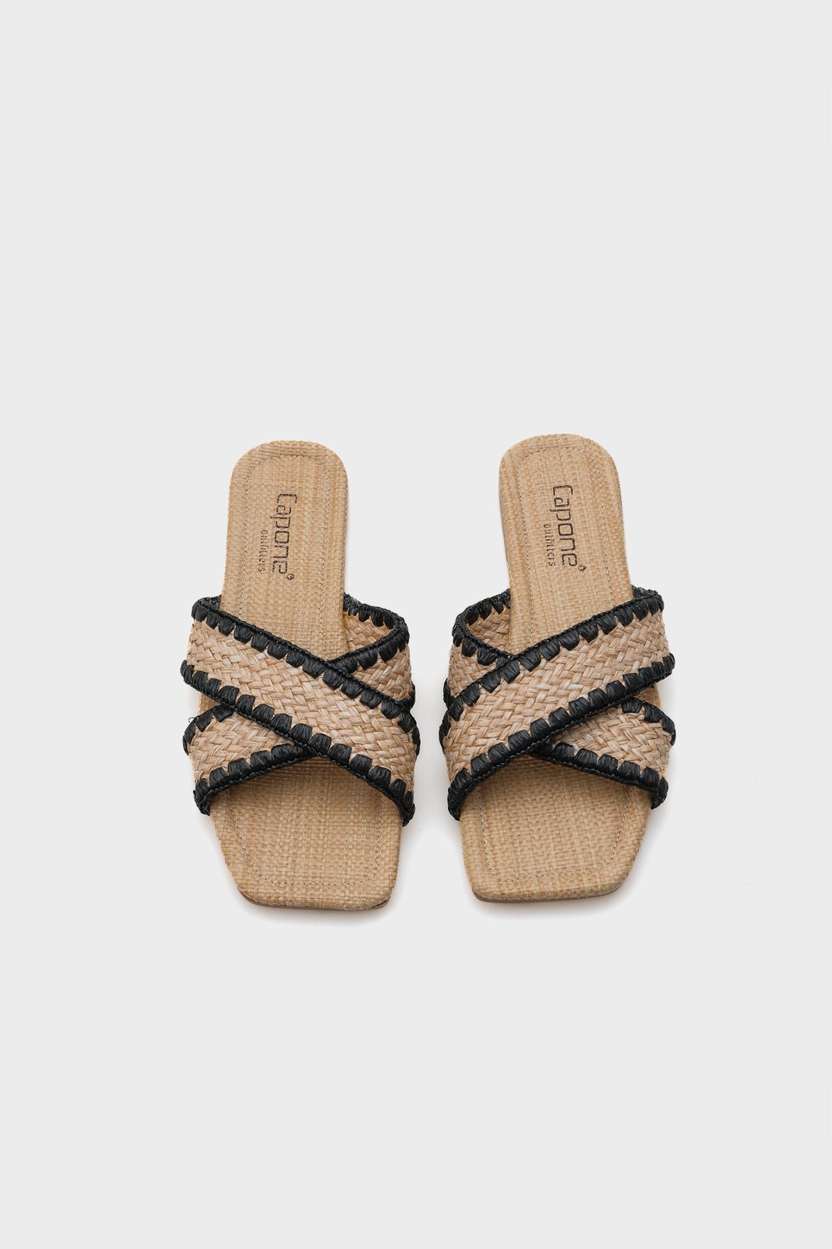 Kiley Düz Topuklu Hasır Küt Burunlu Çapraz Bantlı Kadın Terlik