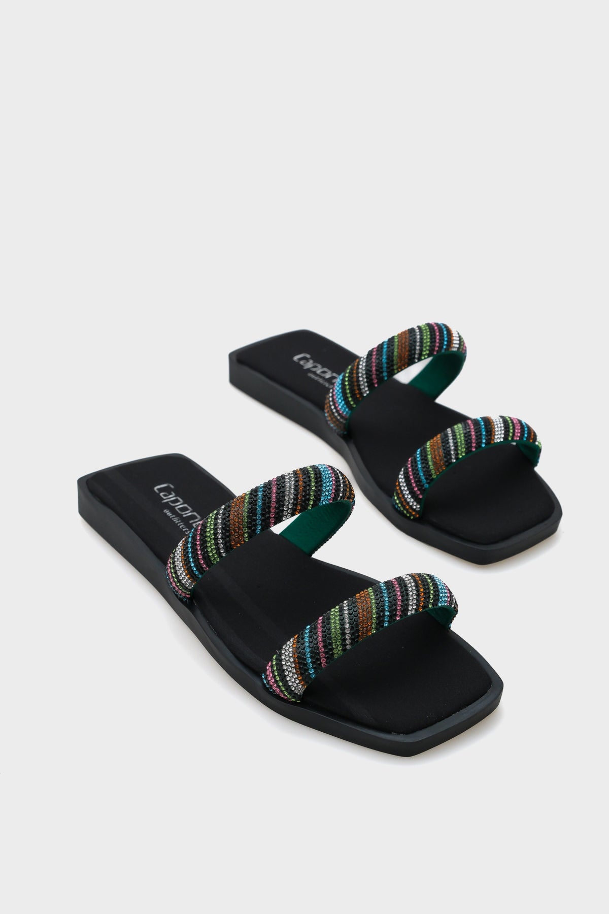 Kora Küt Burunlu Taşlı Bantlı Düz Topuklu Kadın Terlik