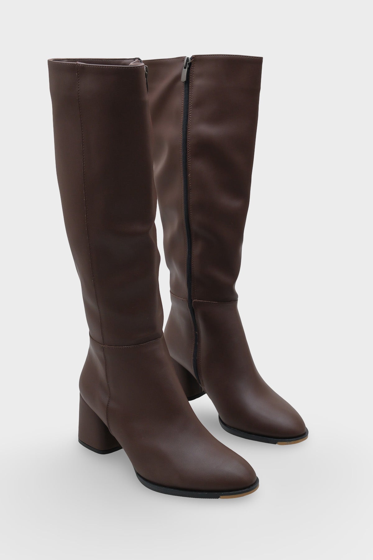 Cathrine Oval Burunlu Yandan Fermuarlı Topuklu Kadın Çizme