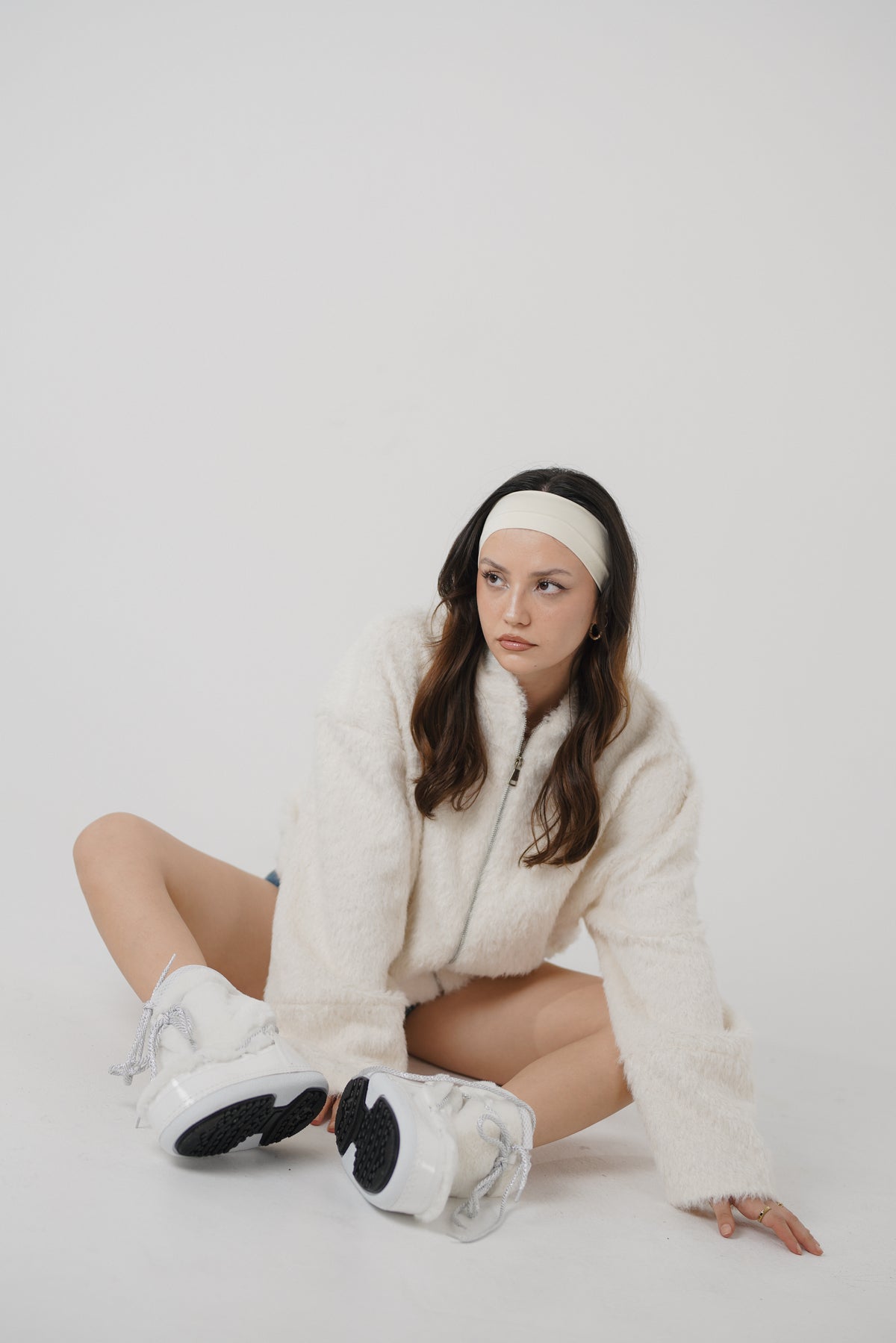 Beatrisa Yuvarlak Burunlu Kalın Tabanlı Kürklü Kadın Kar Botu