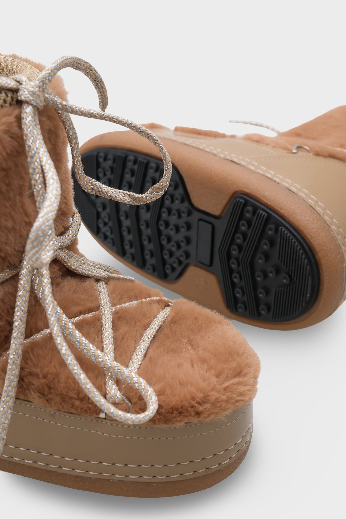 Beatrisa Yuvarlak Burunlu Kalın Tabanlı Kürklü Kadın Kar Botu