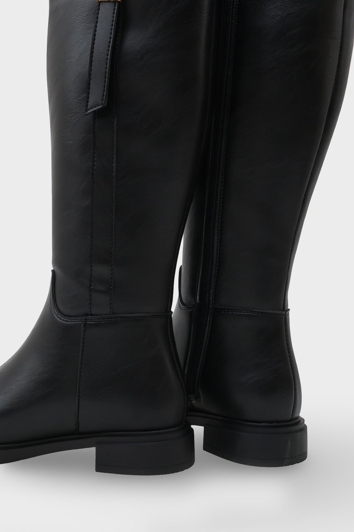 Roberta Metal Tokalı Kadın Çizme