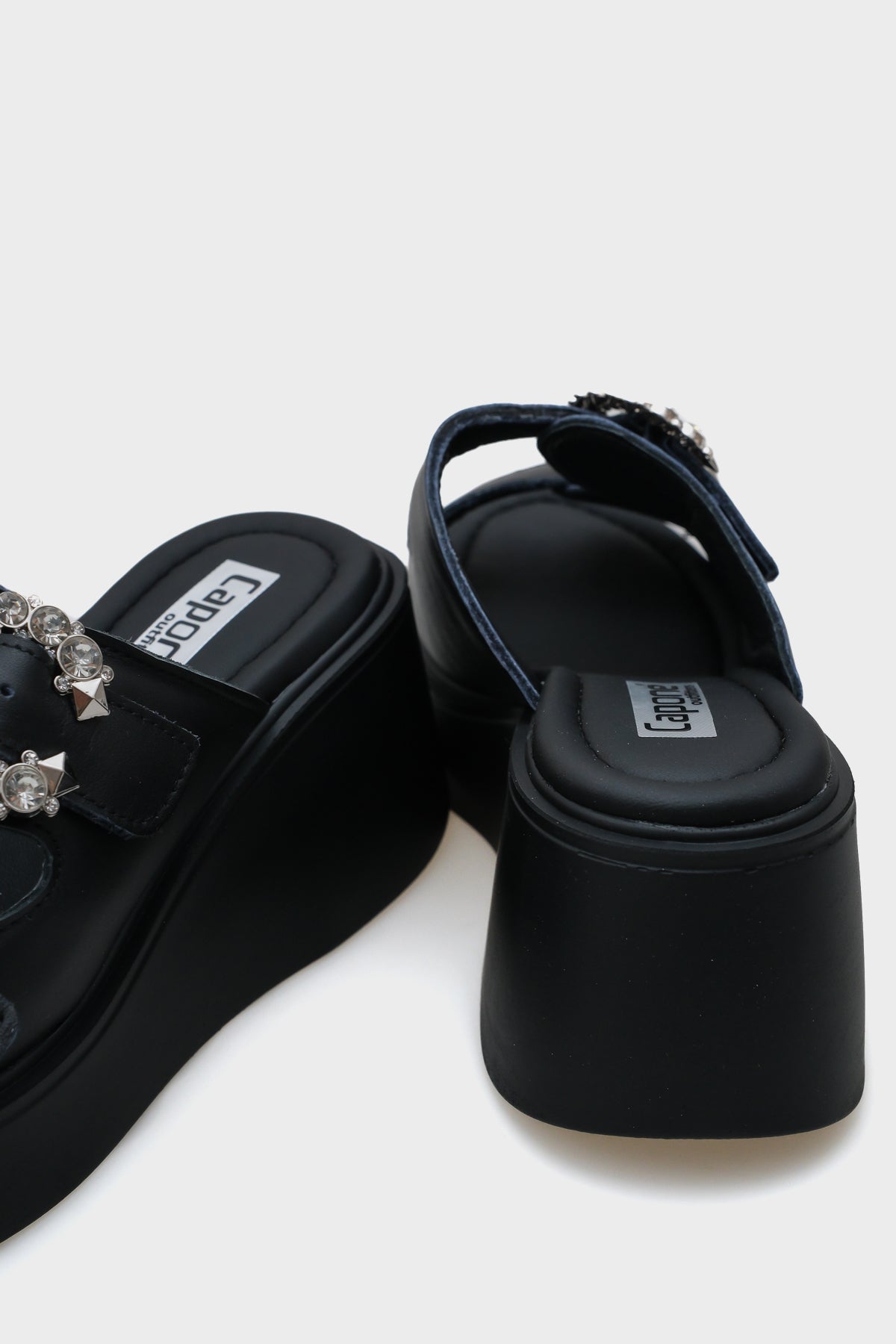 Charm Hakiki Deri Dolgu Topuklu Taşlı Çift Bantlı Konfor Kadın Terlik