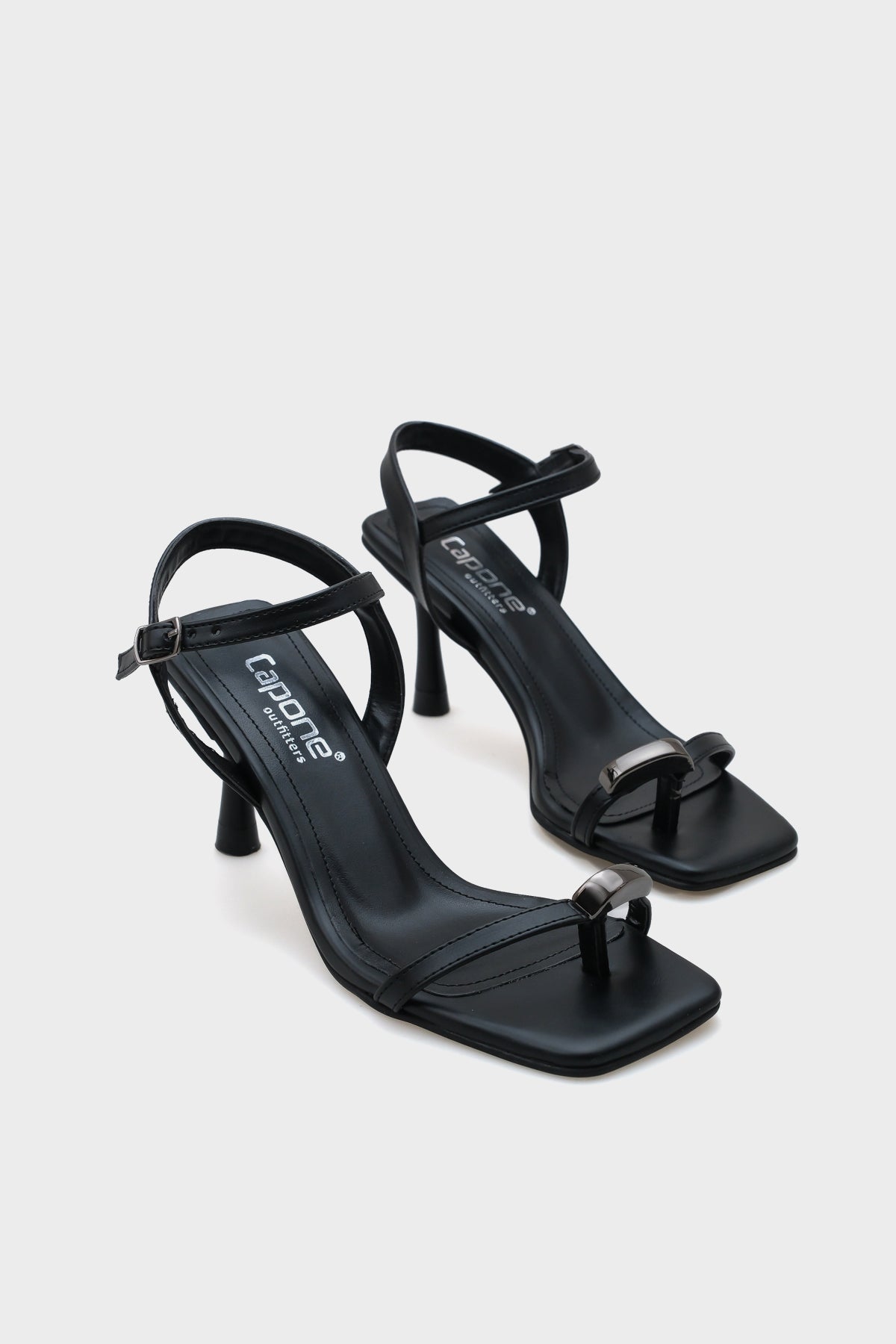 Cindy Küt Burunlu Topuklu Bilekten Bantlı Parmak Arası Kadın Sandalet