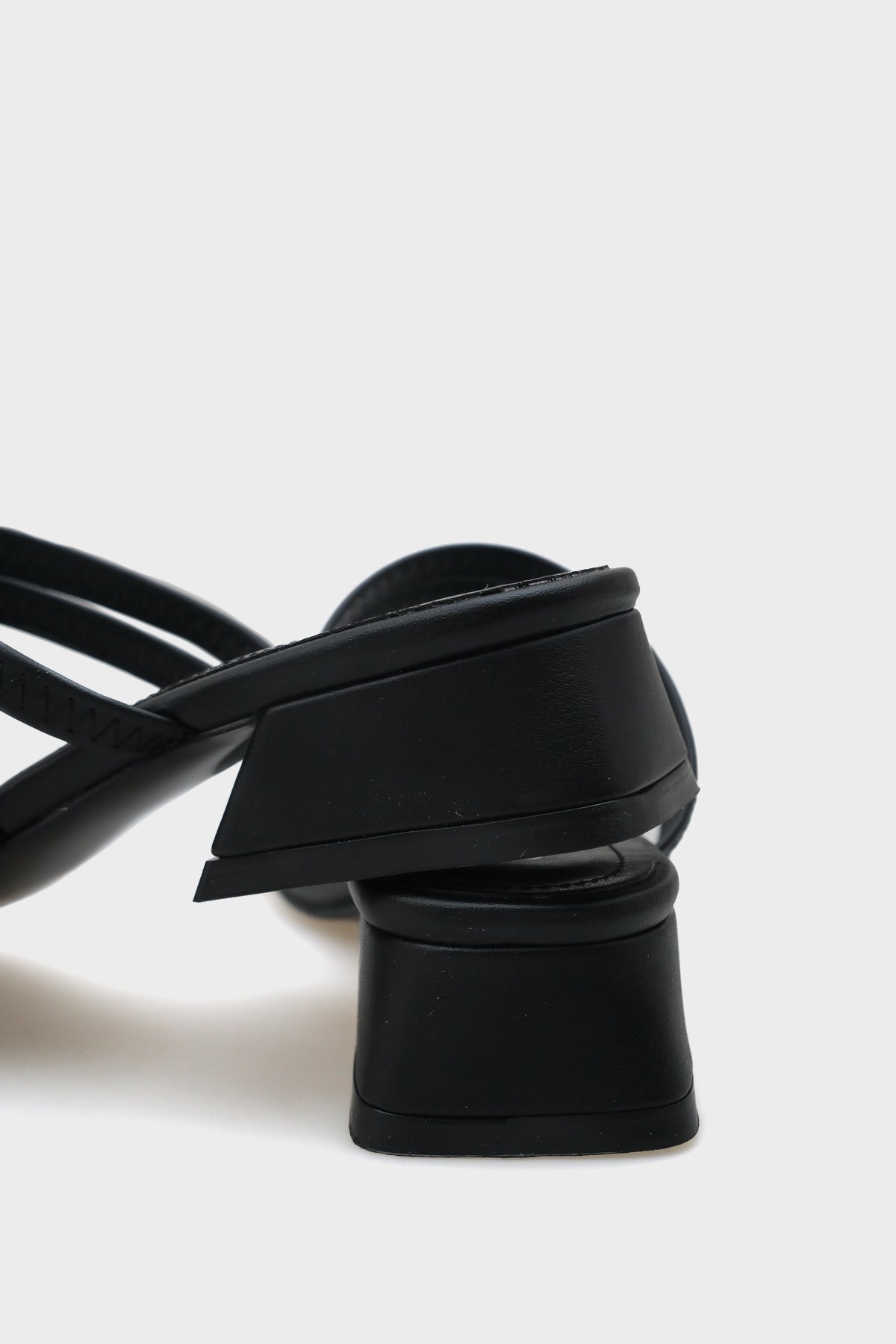 Leyla Kadın Kısa Topuklu Günlük Şık Terlik