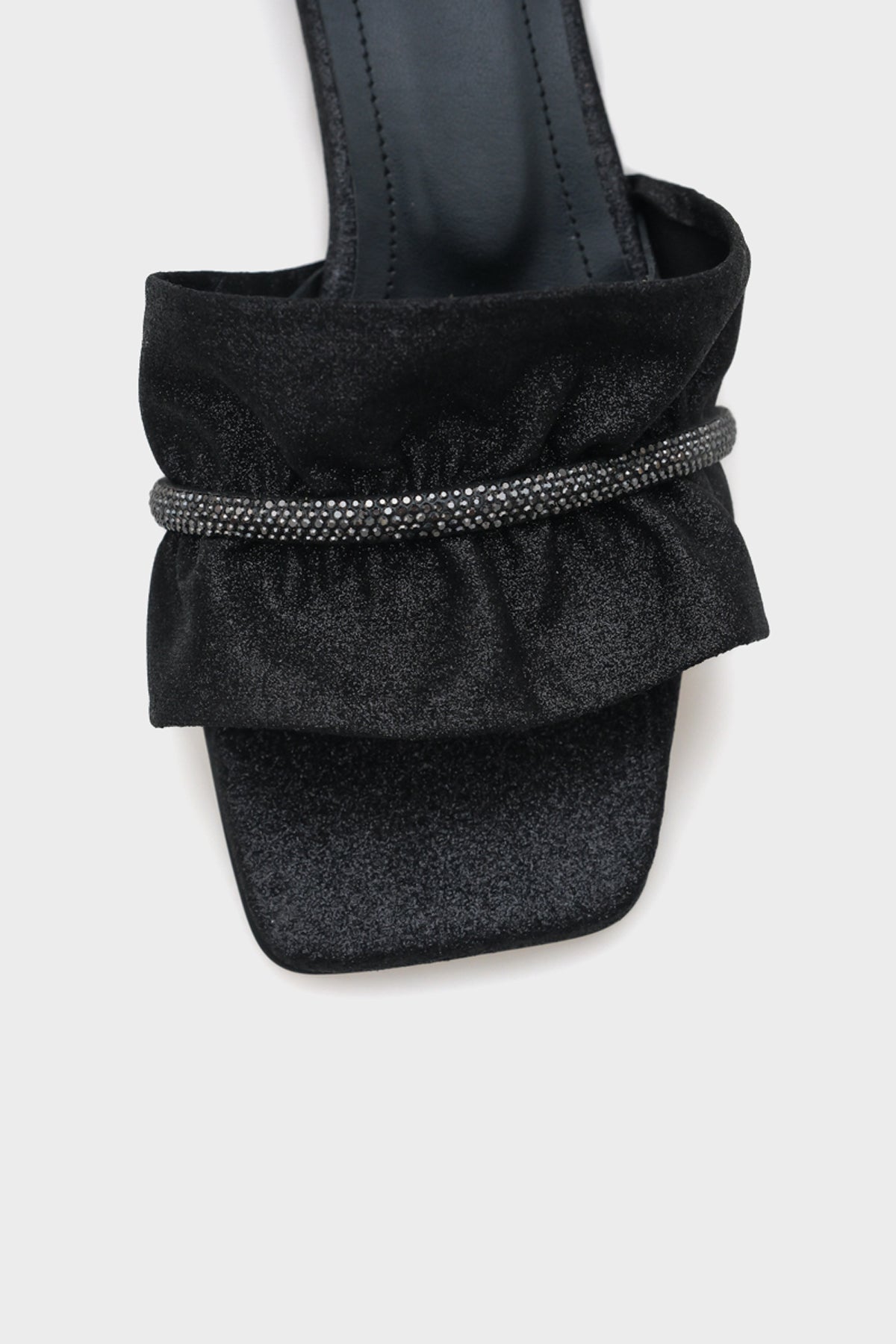 Lily Kadın Büzgülü Taşlı Orta Topuklu Şık Terlik