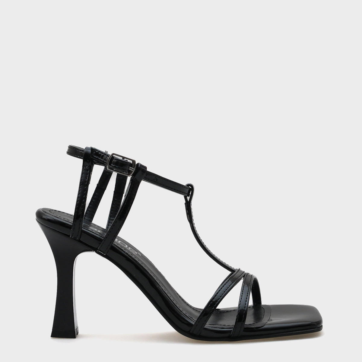 Cody Küt Burunlu Topuklu Bilekten Bantlı Kadın Sandalet