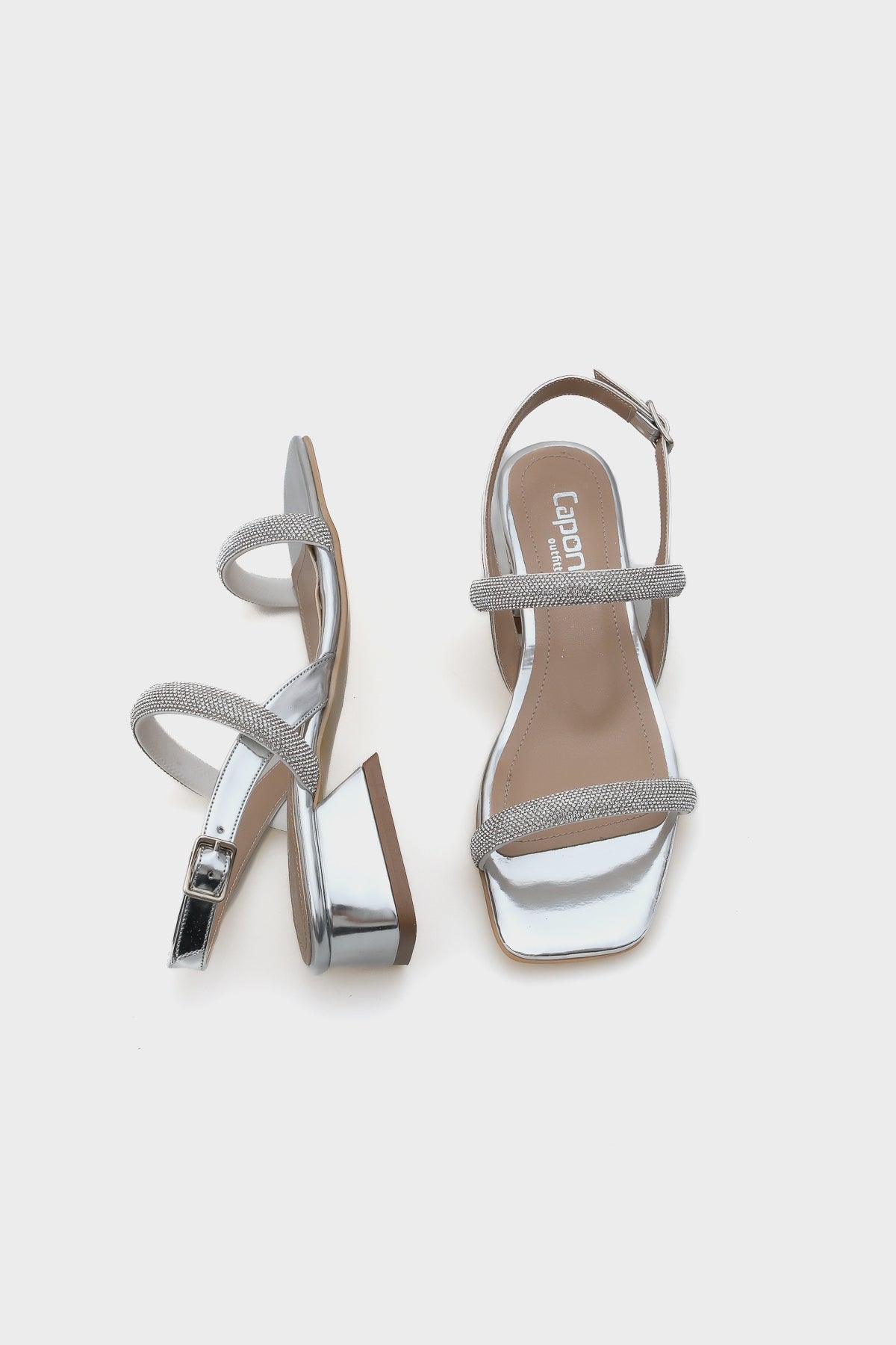 Coral Küt Burunlu Taşlı Çift Kalın Bantlı Kısa Topuklu Ayna Kumaş Kadın Sandalet