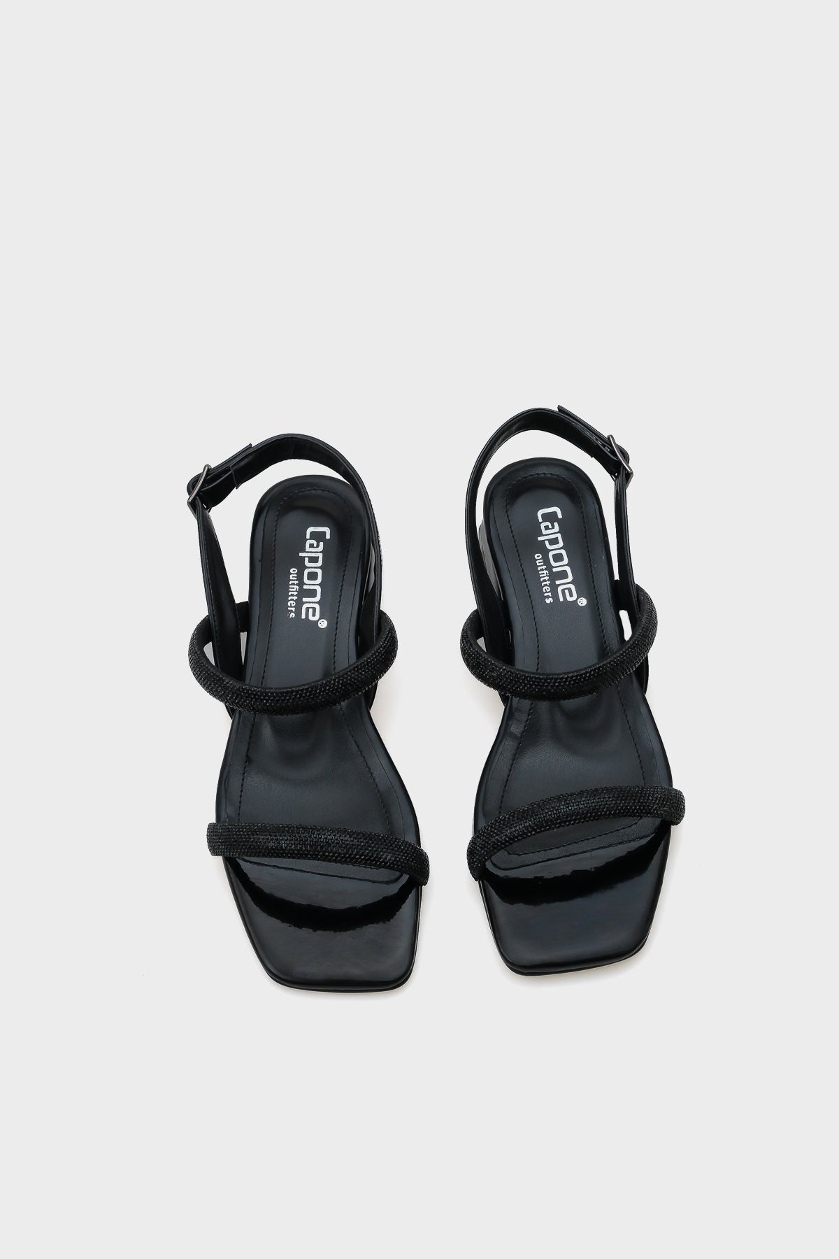 Coral Küt Burunlu Taşlı Çift Kalın Bantlı Kısa Topuklu Rugan Kadın Sandalet