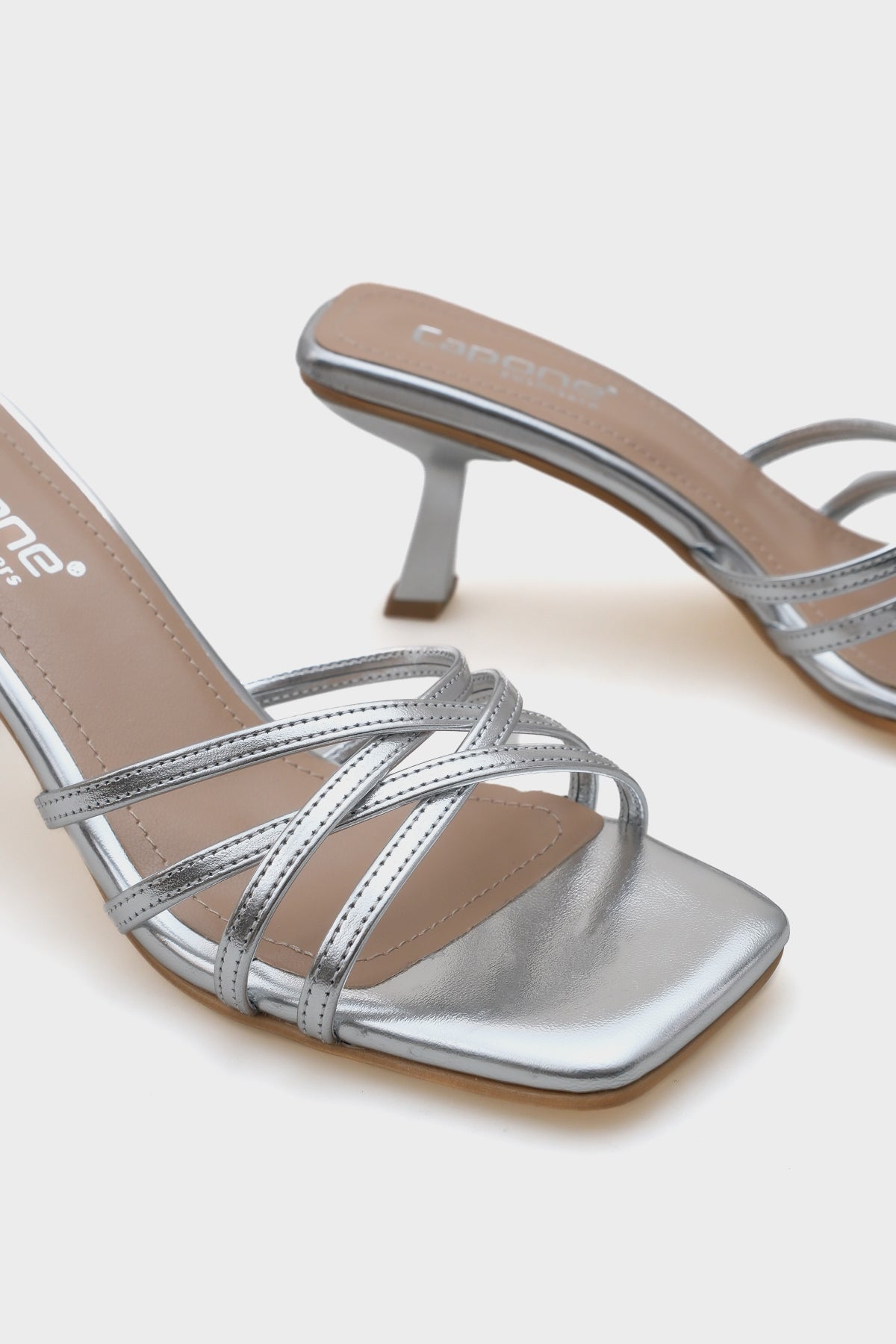 Liora Küt Burunlu Topuklu Bantlı Kadın Terlik