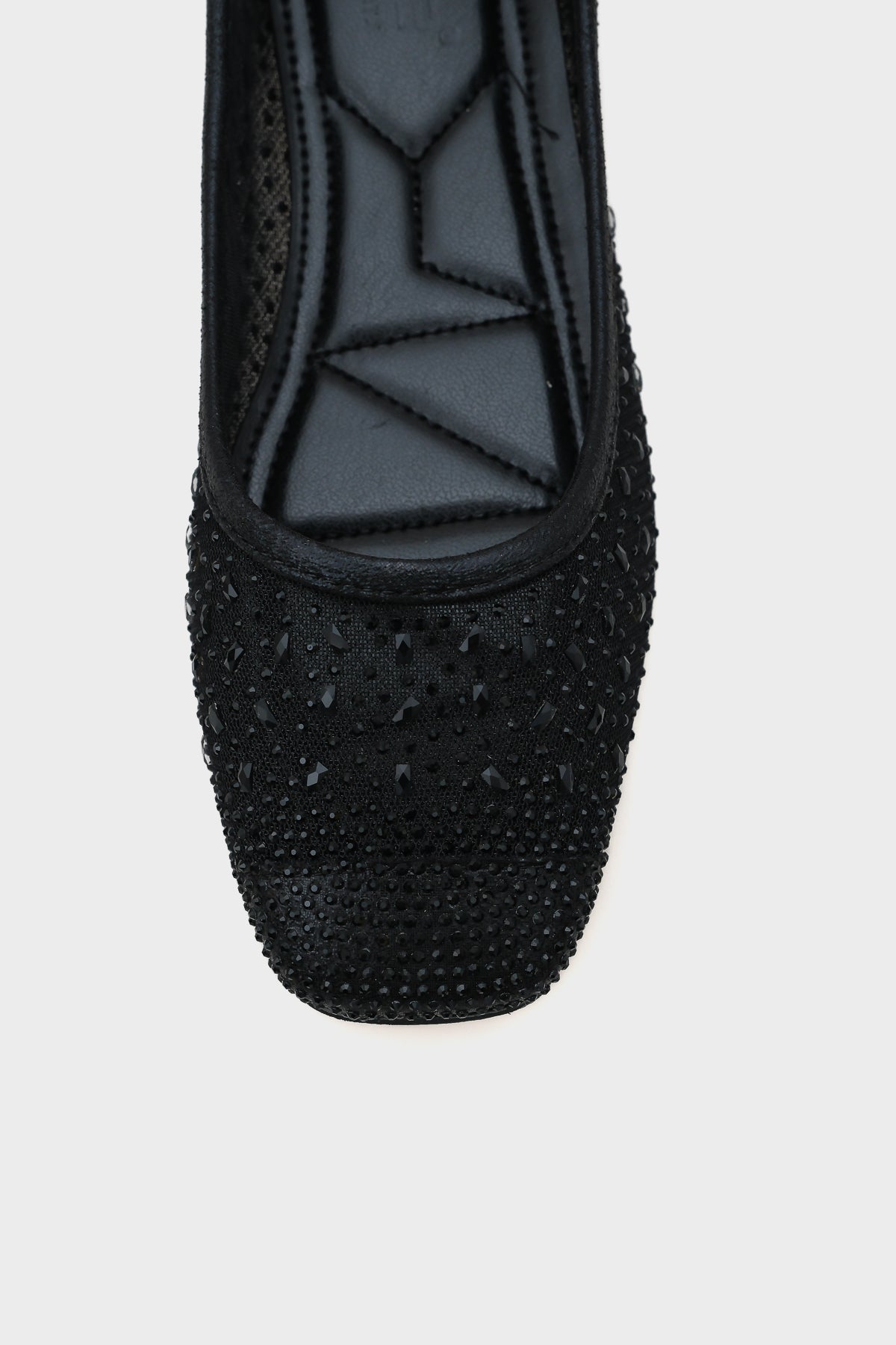 Adore Küt Burunlu Taşlı Dantelli Kadın Babet