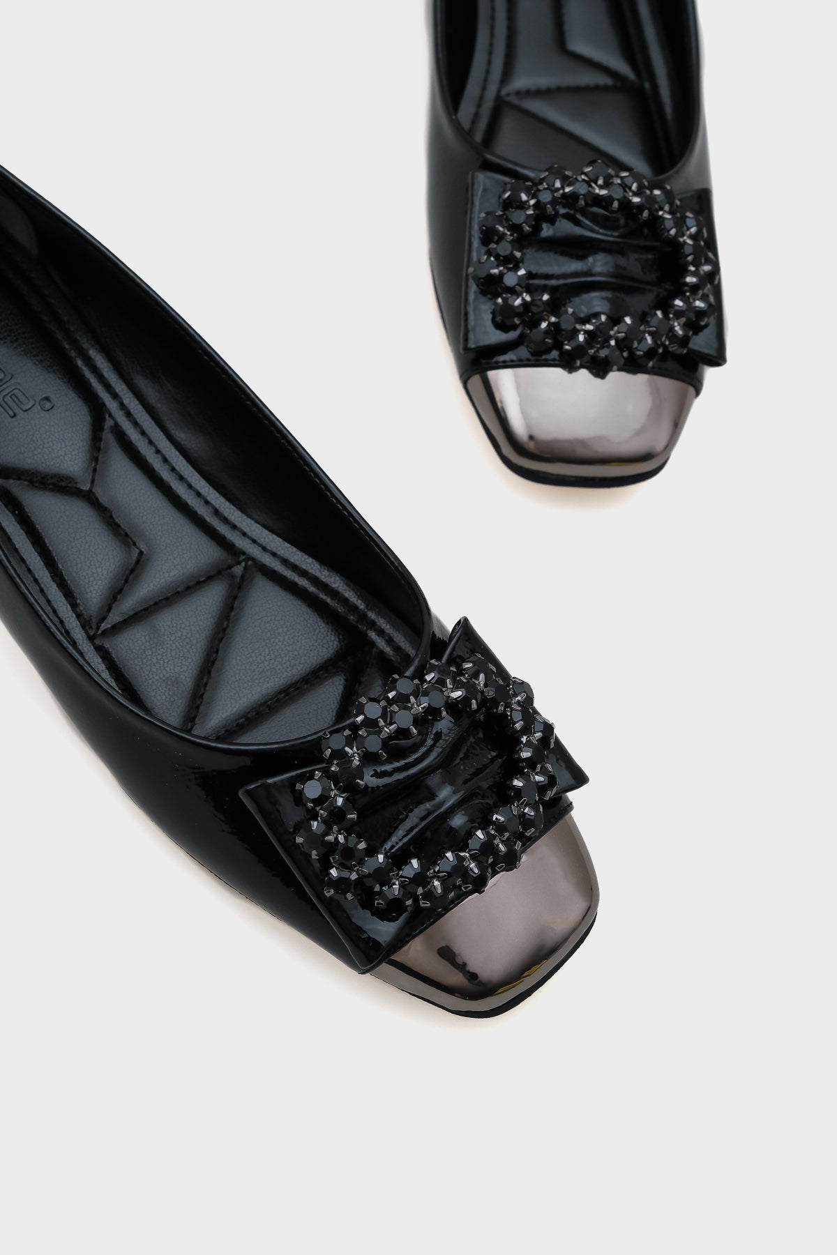 Adriana 058 Kadın Taşlı Babet