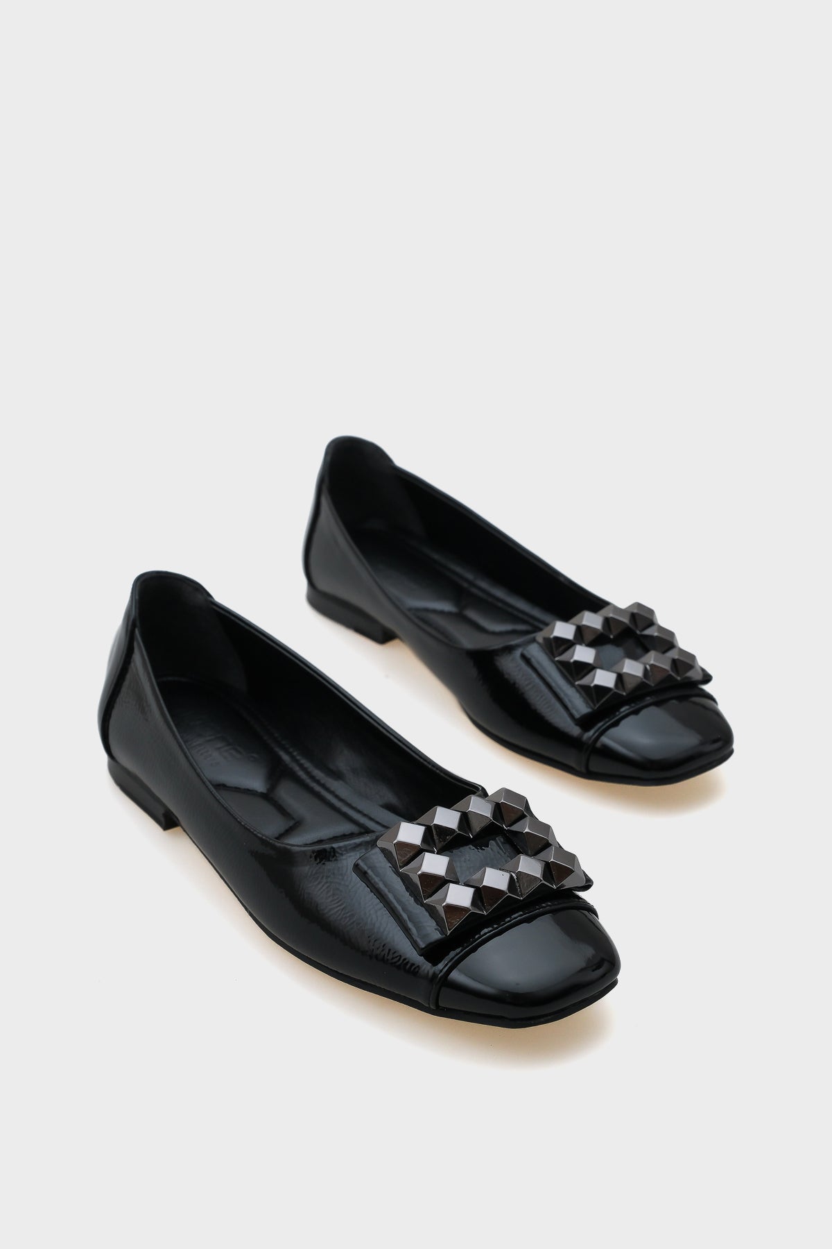 Agata 070 Kadın Metal Tokalı Babet