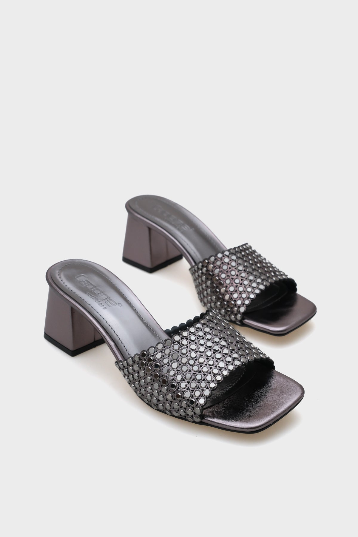 Lora Orta Topuklu Küt Burunlu Taşlı Kadın Terlik