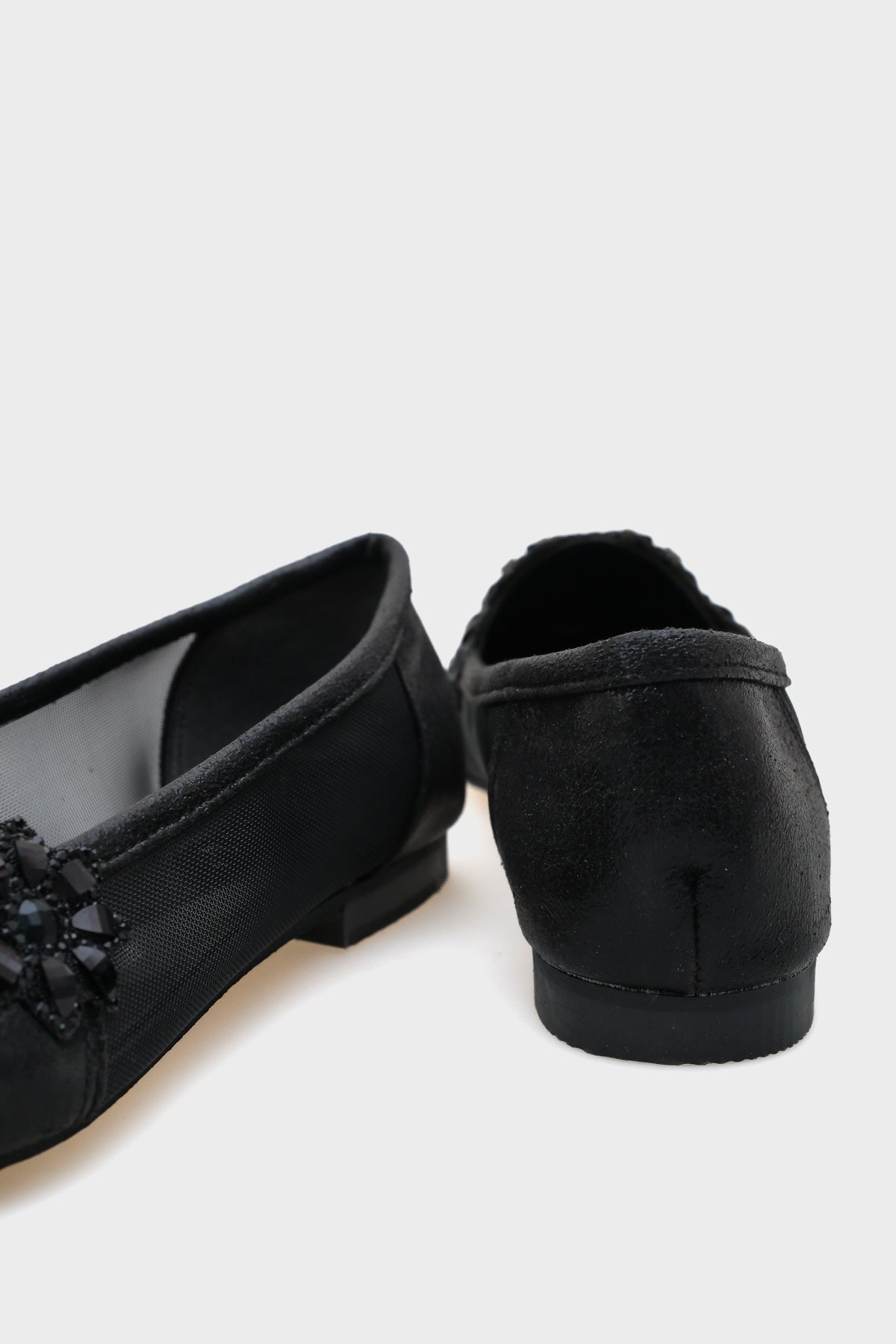 Aida Sivri Burunlu Fileli Taşlı Kadın Babet