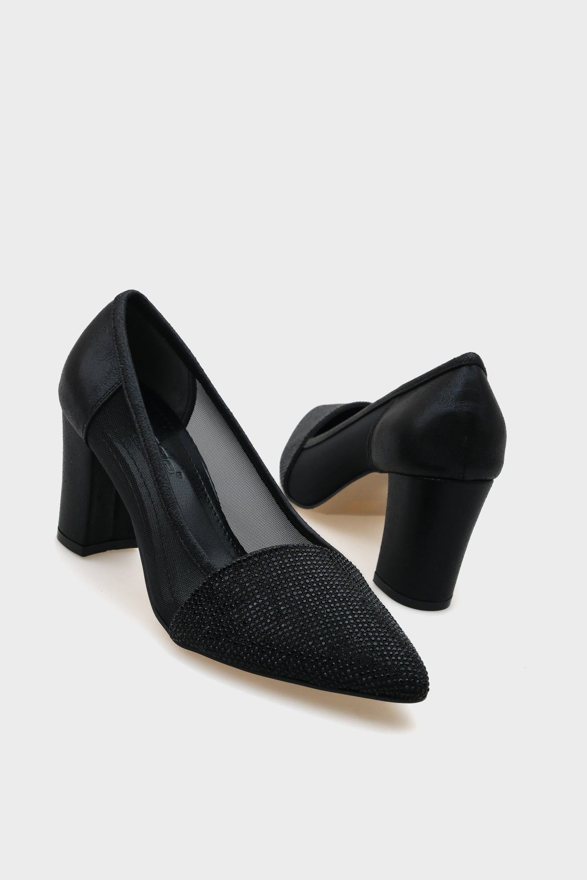 Nora Sivri Burunlu Fileli Taşlı Orta Topuk Kadın Ayakkabı