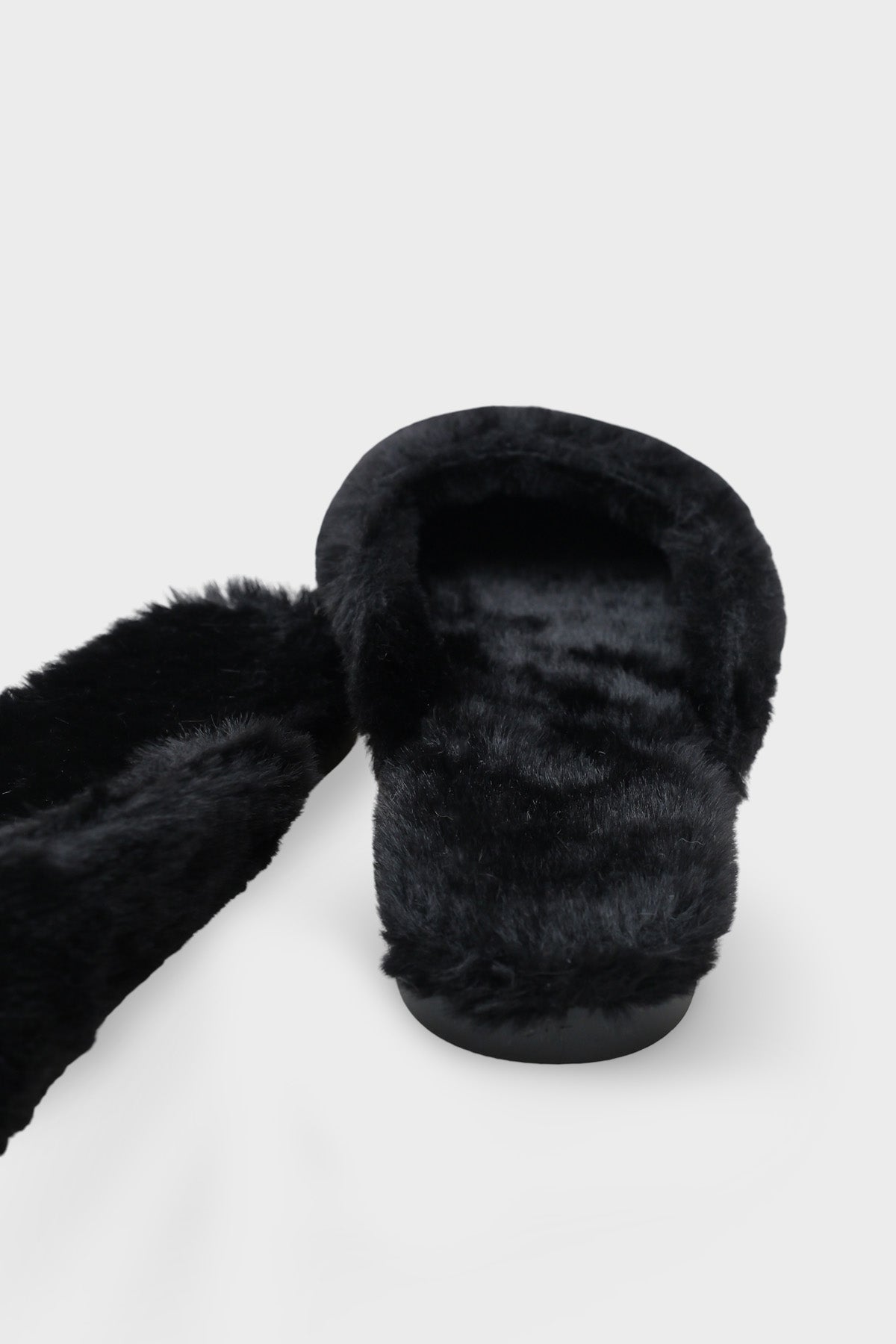 Cecile Kadın Peluş Burnu Kapalı Terlik