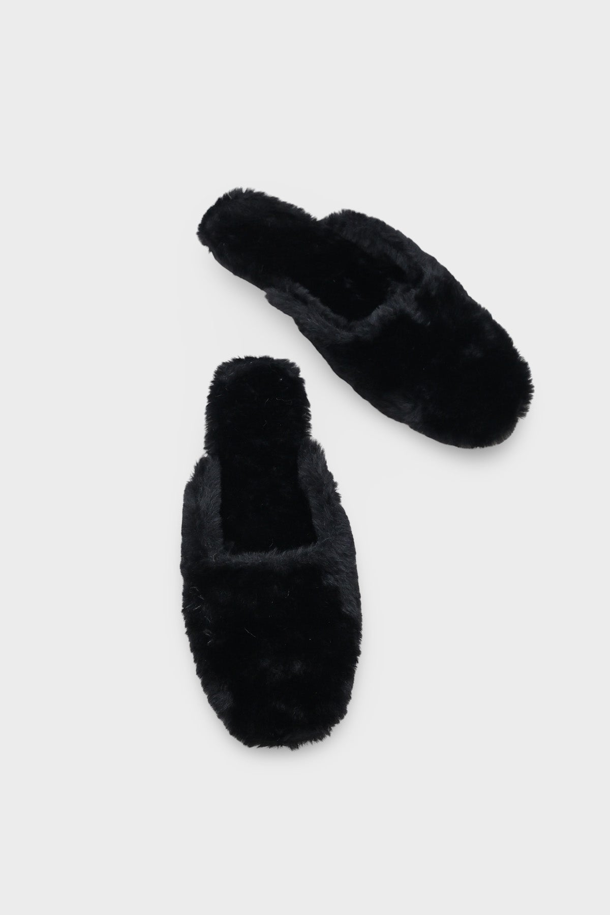 Cecile Kadın Peluş Burnu Kapalı Terlik