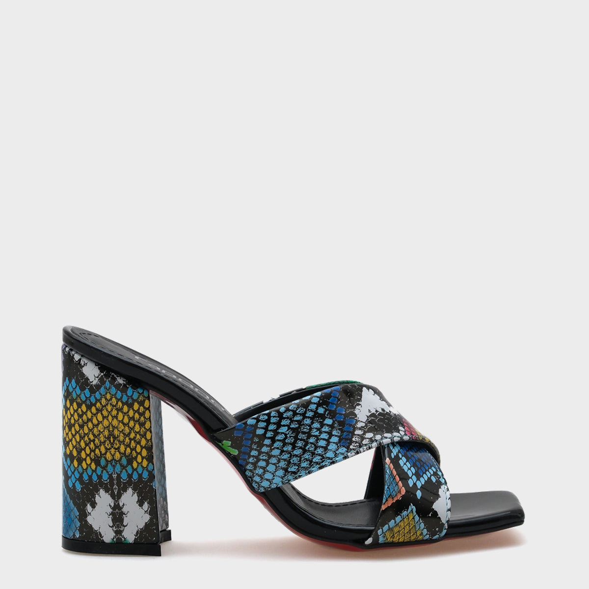 Loria 015 Topuklu Küt Burun Kadın Terlik