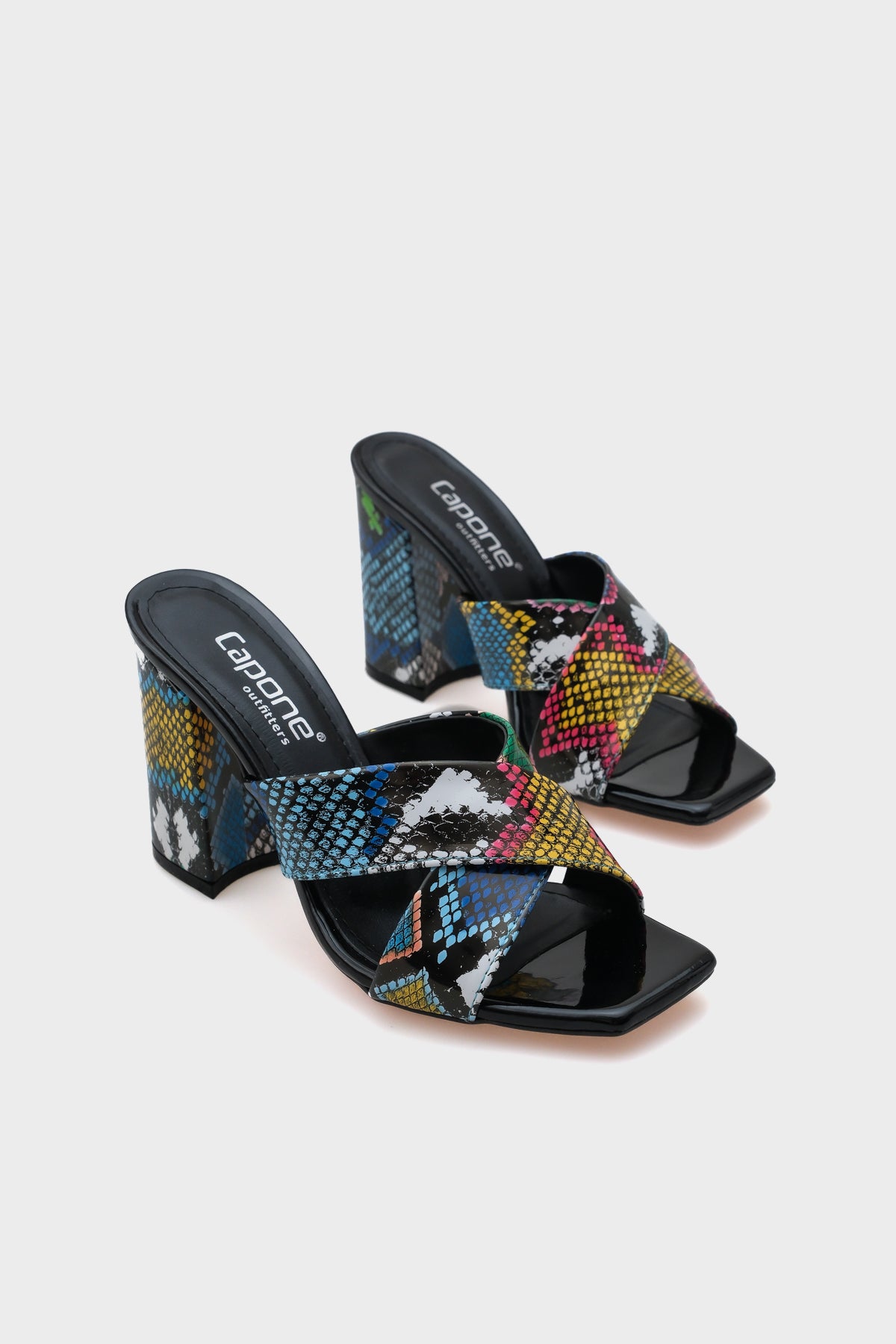 Loria 015 Topuklu Küt Burun Kadın Terlik