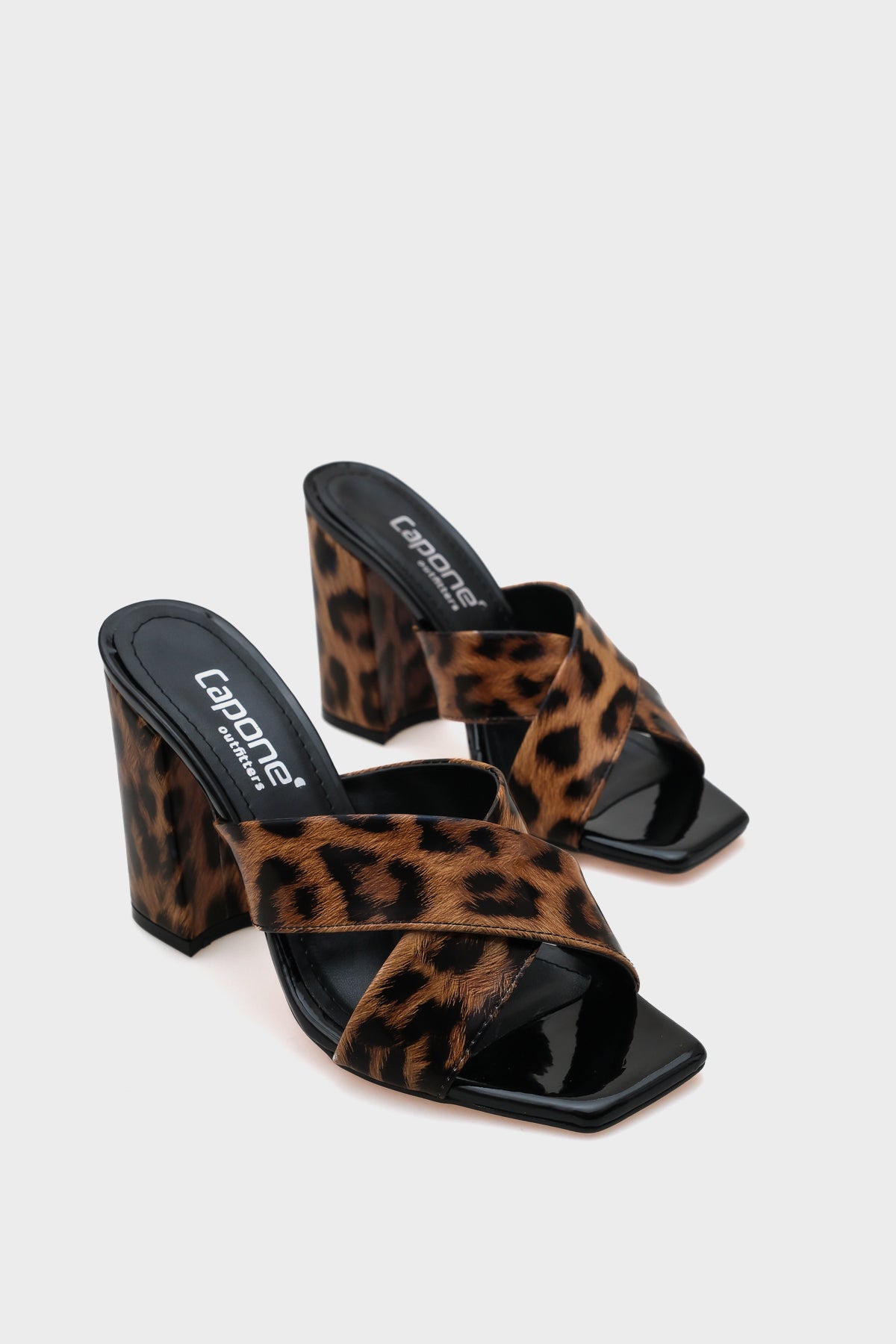 Loria 015 Topuklu Küt Burun Kadın Terlik