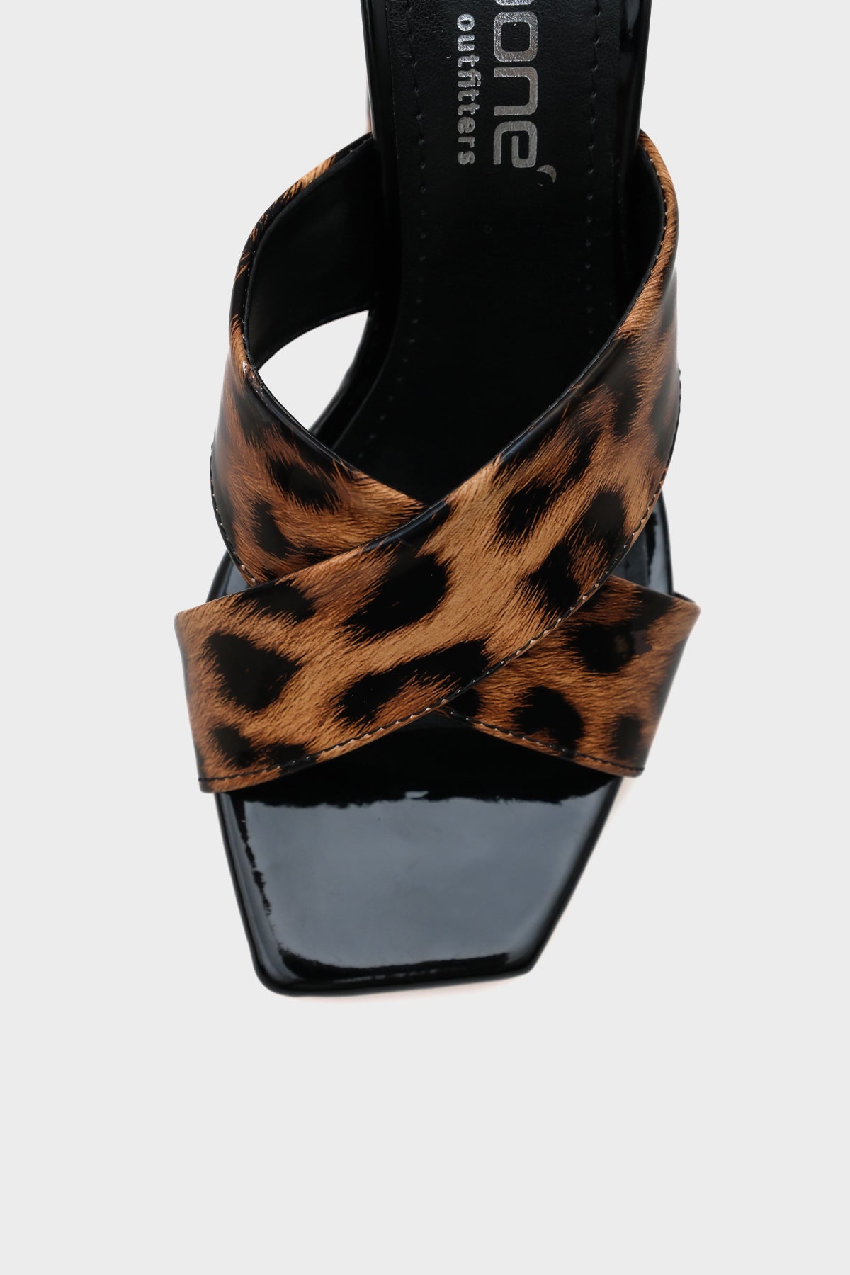 Loria 015 Topuklu Küt Burun Kadın Terlik