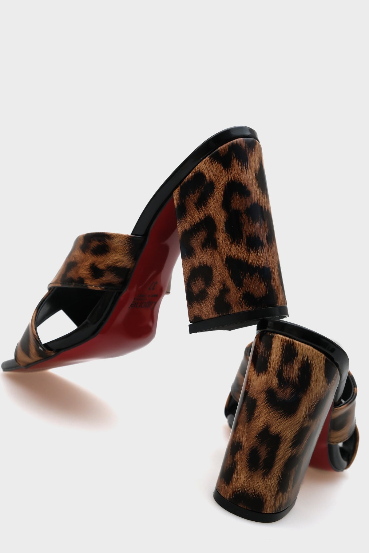 Loria 015 Topuklu Küt Burun Kadın Terlik