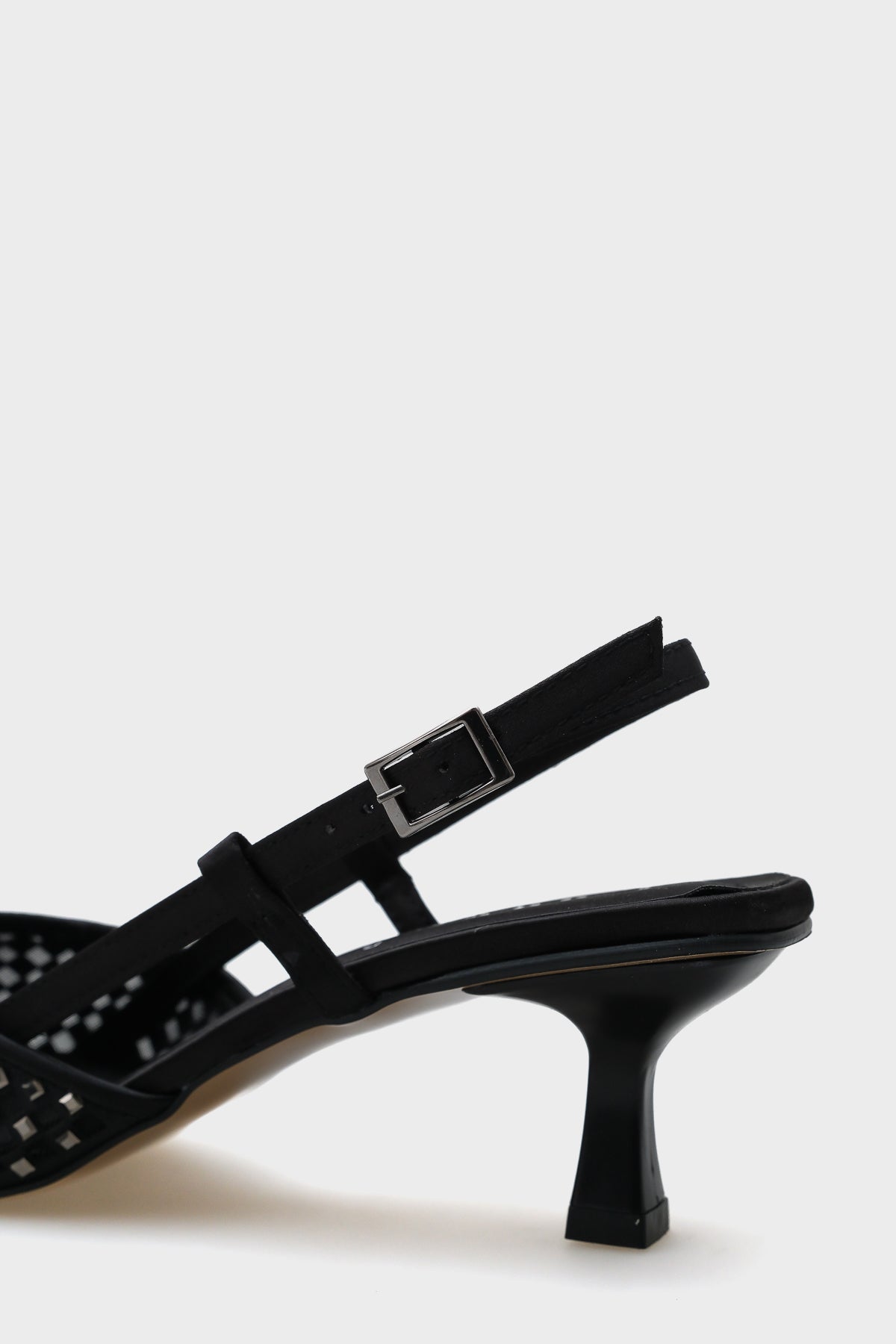 Olga Saten Taşlı Orta Topuklu Sivri Burunlu Arkası Açık Kadın Ayakkabı