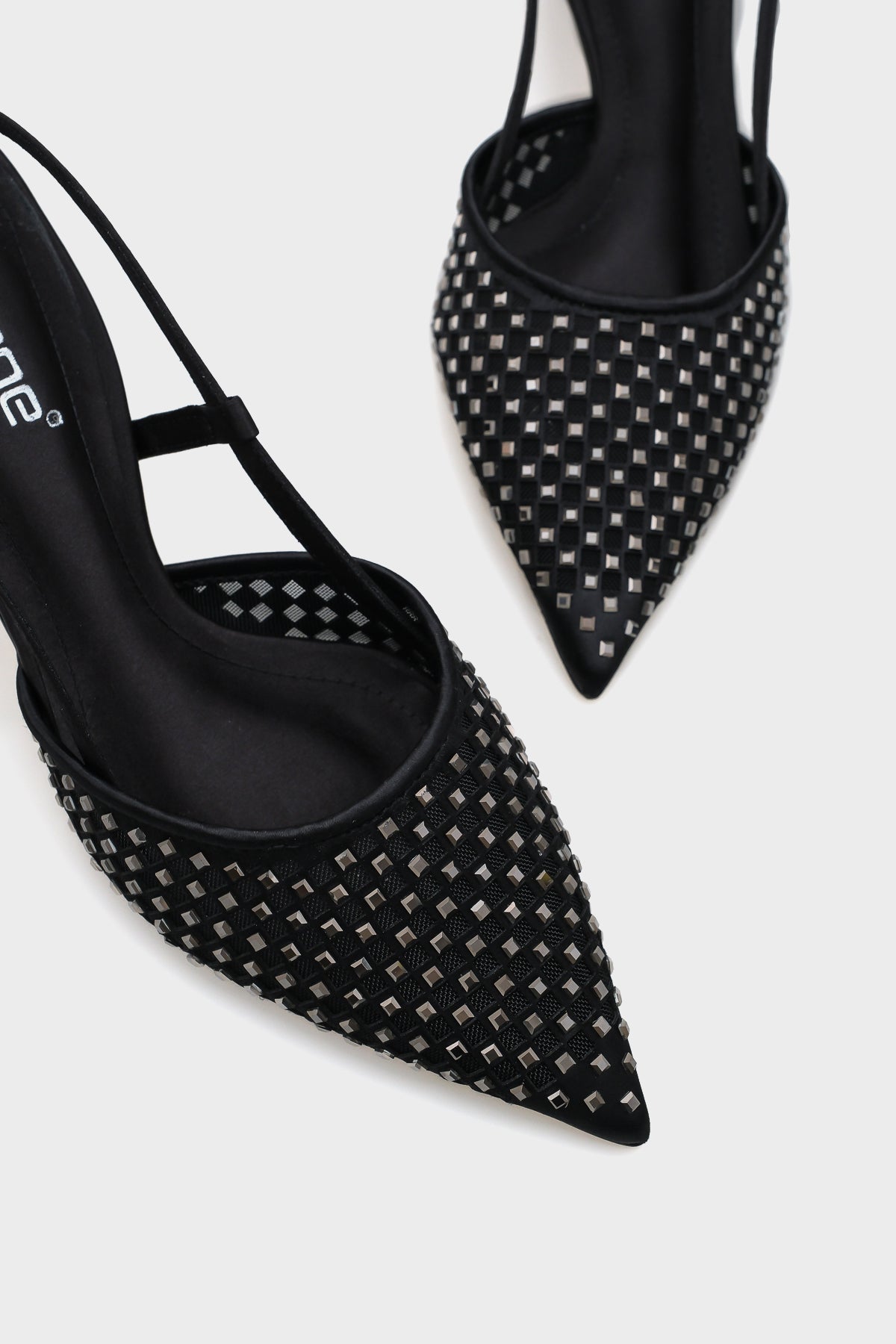 Olga Saten Taşlı Orta Topuklu Sivri Burunlu Arkası Açık Kadın Ayakkabı