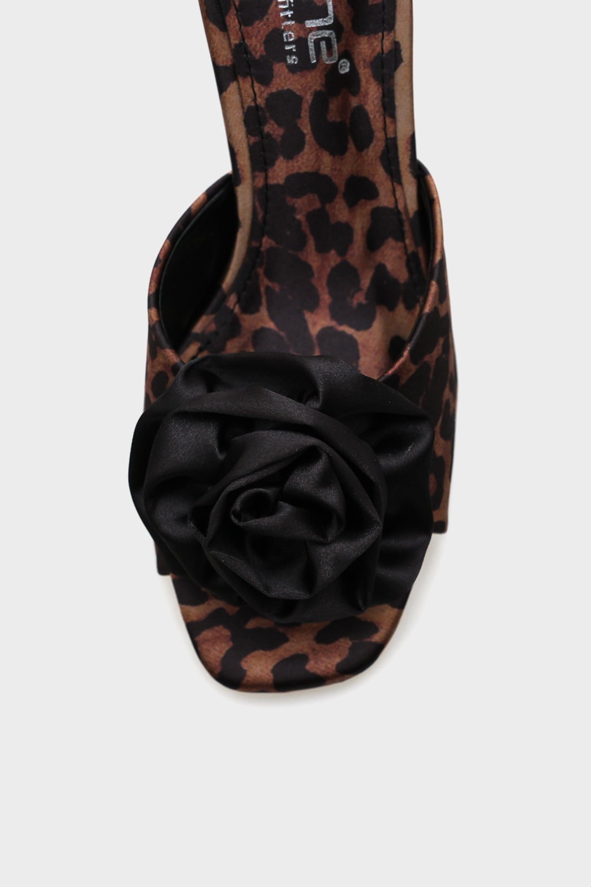 Lou Orta Topuklu Çiçekli Saten Kadın Terlik