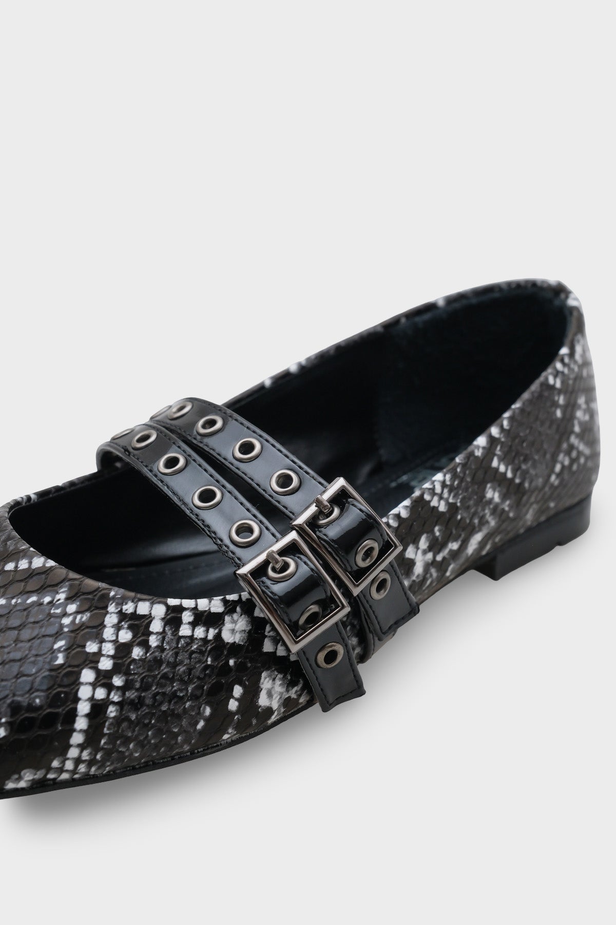 Erinn Metal Küt Burunlu Taşlı Babet