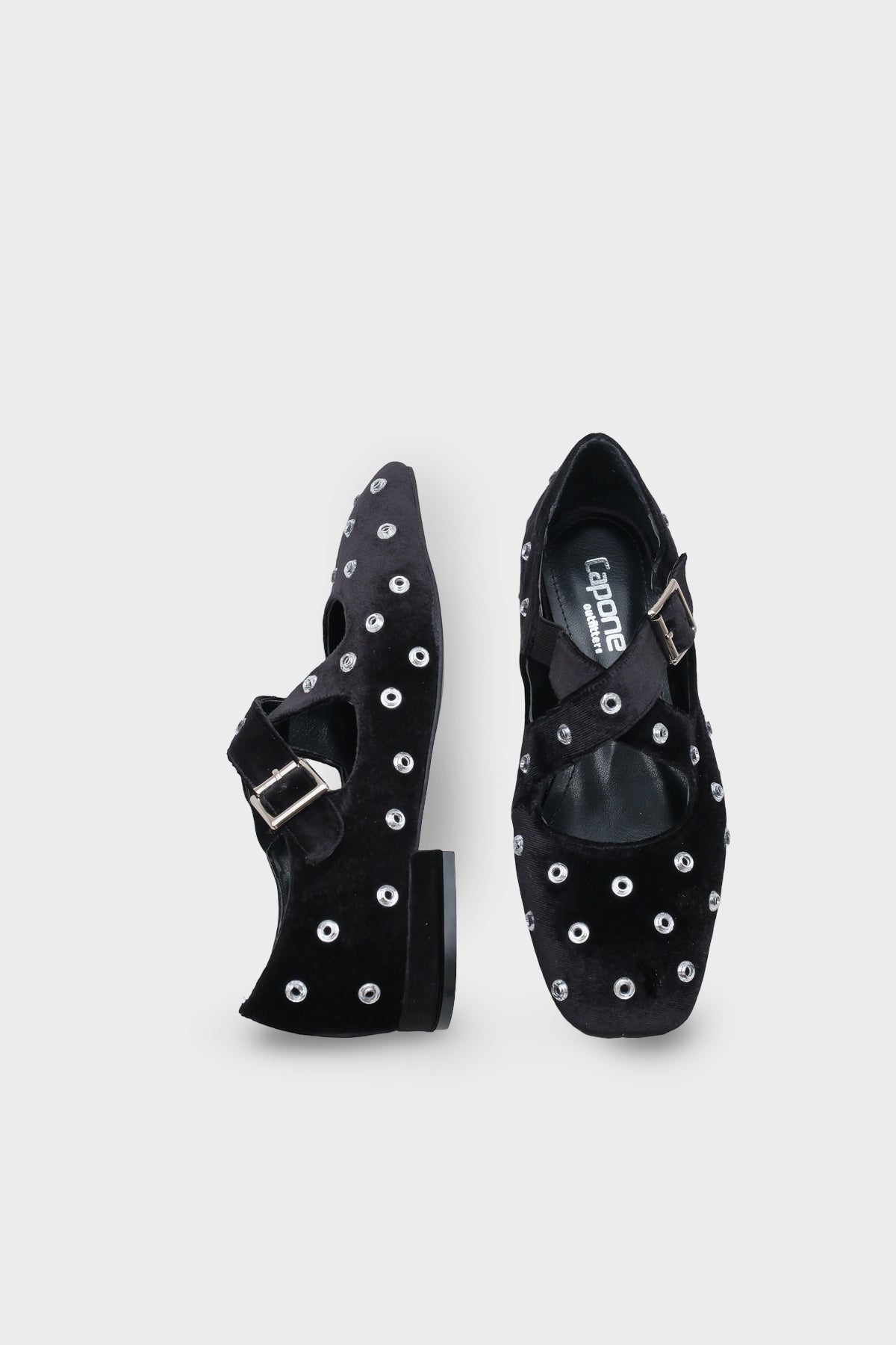 Janeta Kadife Küt Burunlu Zımbalı Çapraz Bantlı Kadın Babet