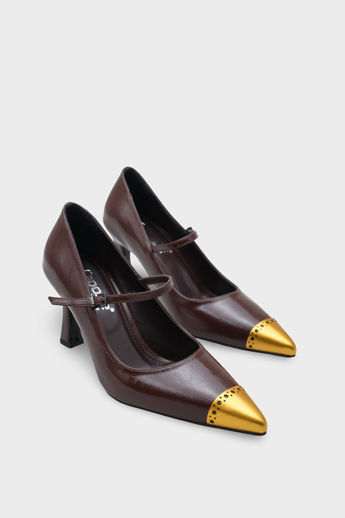 Leigh Sivri Metal Burunlu Orta Topuklu Rugan Görünümlü Kadın Ayakkabı