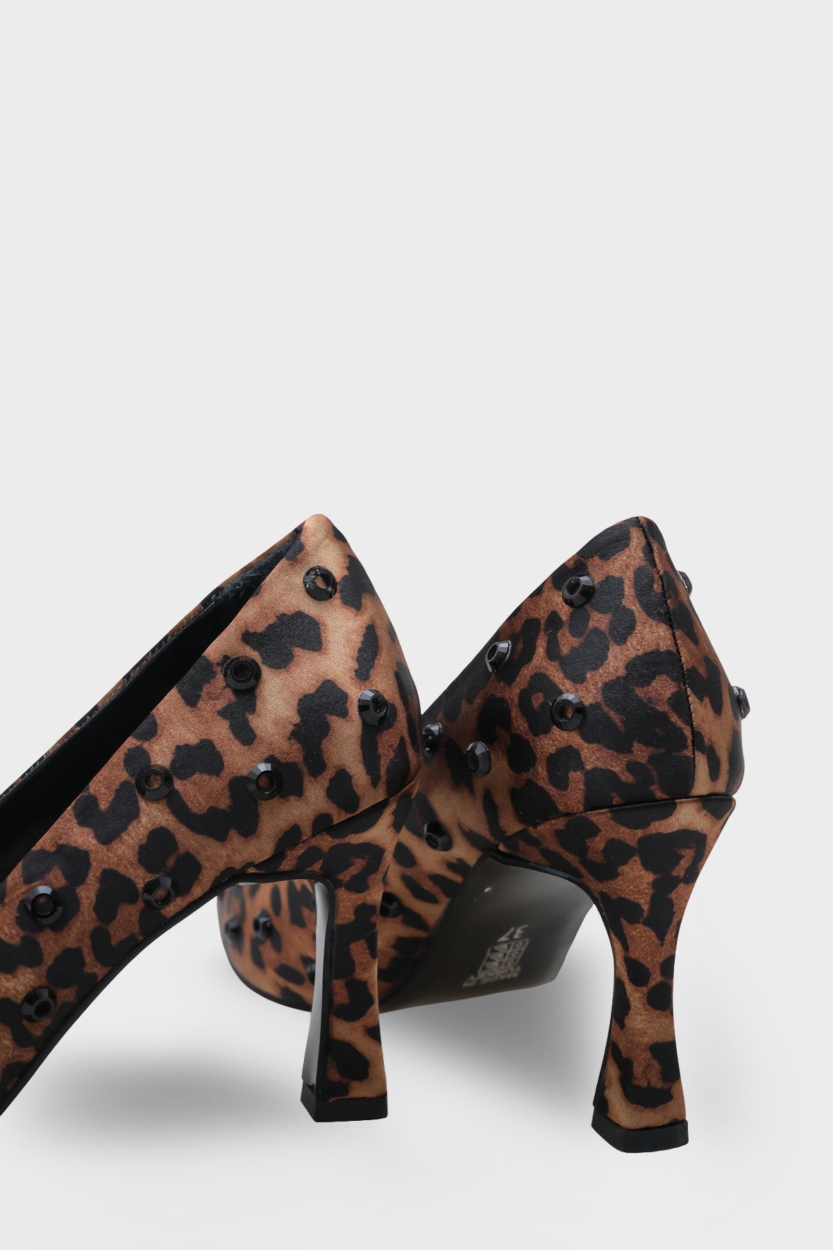 Emmya Orta Topuklu Zımbalı Kadife Stiletto