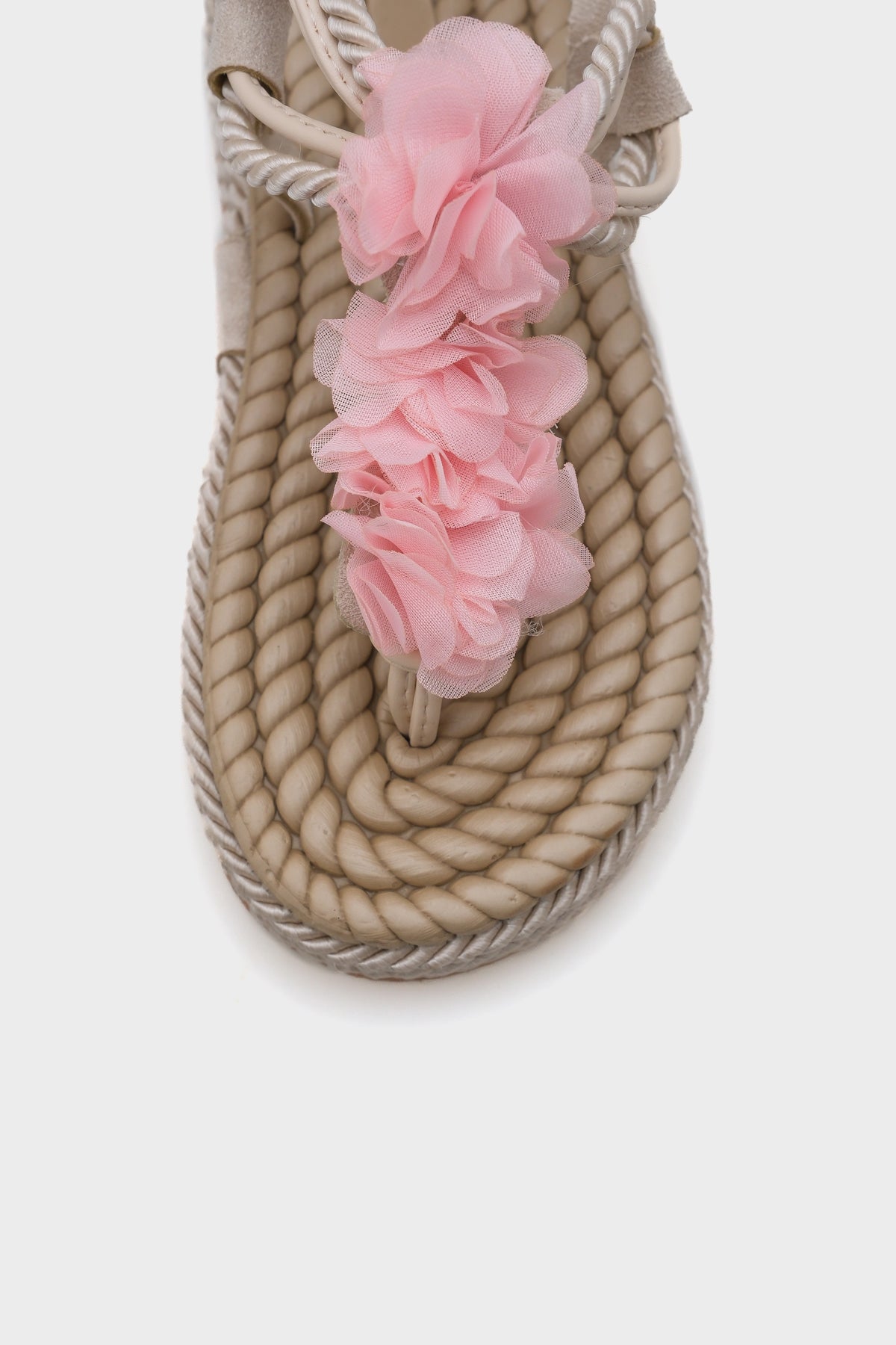 Cornelia Hasır Parmak Arası Çiçekli Kadın Sandalet