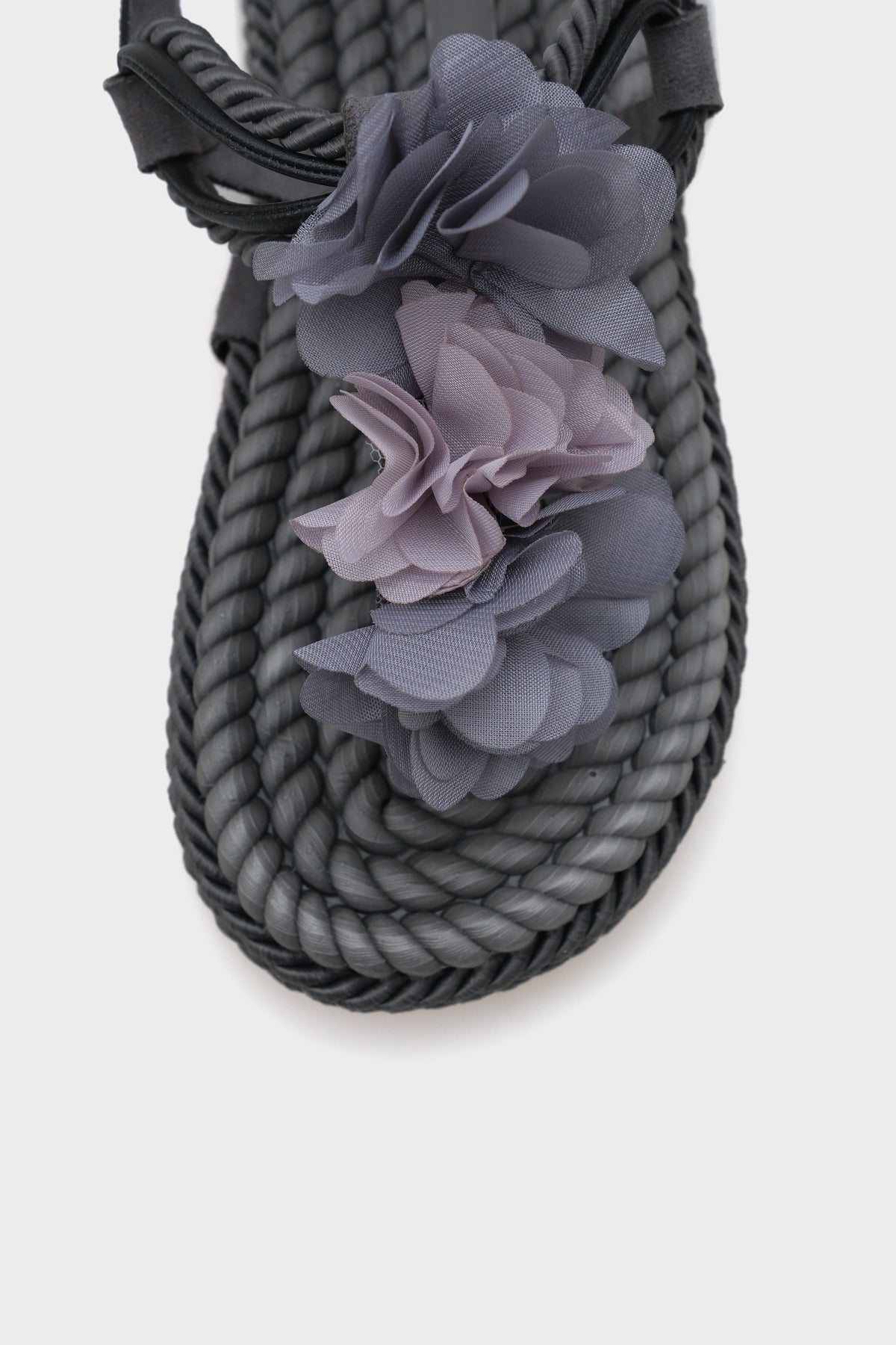 Cornelia Hasır Parmak Arası Çiçekli Kadın Sandalet