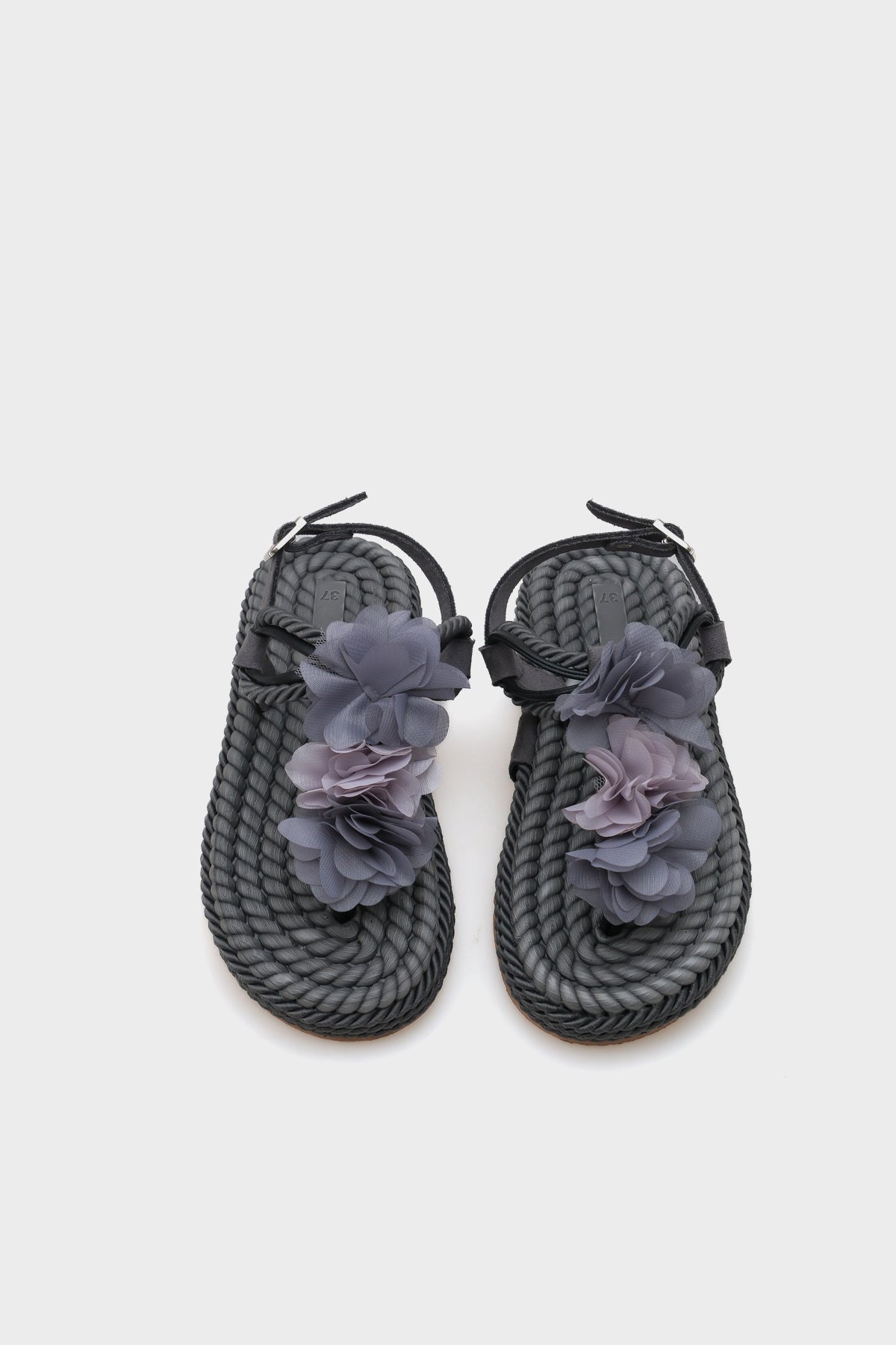 Cornelia Hasır Parmak Arası Çiçekli Kadın Sandalet