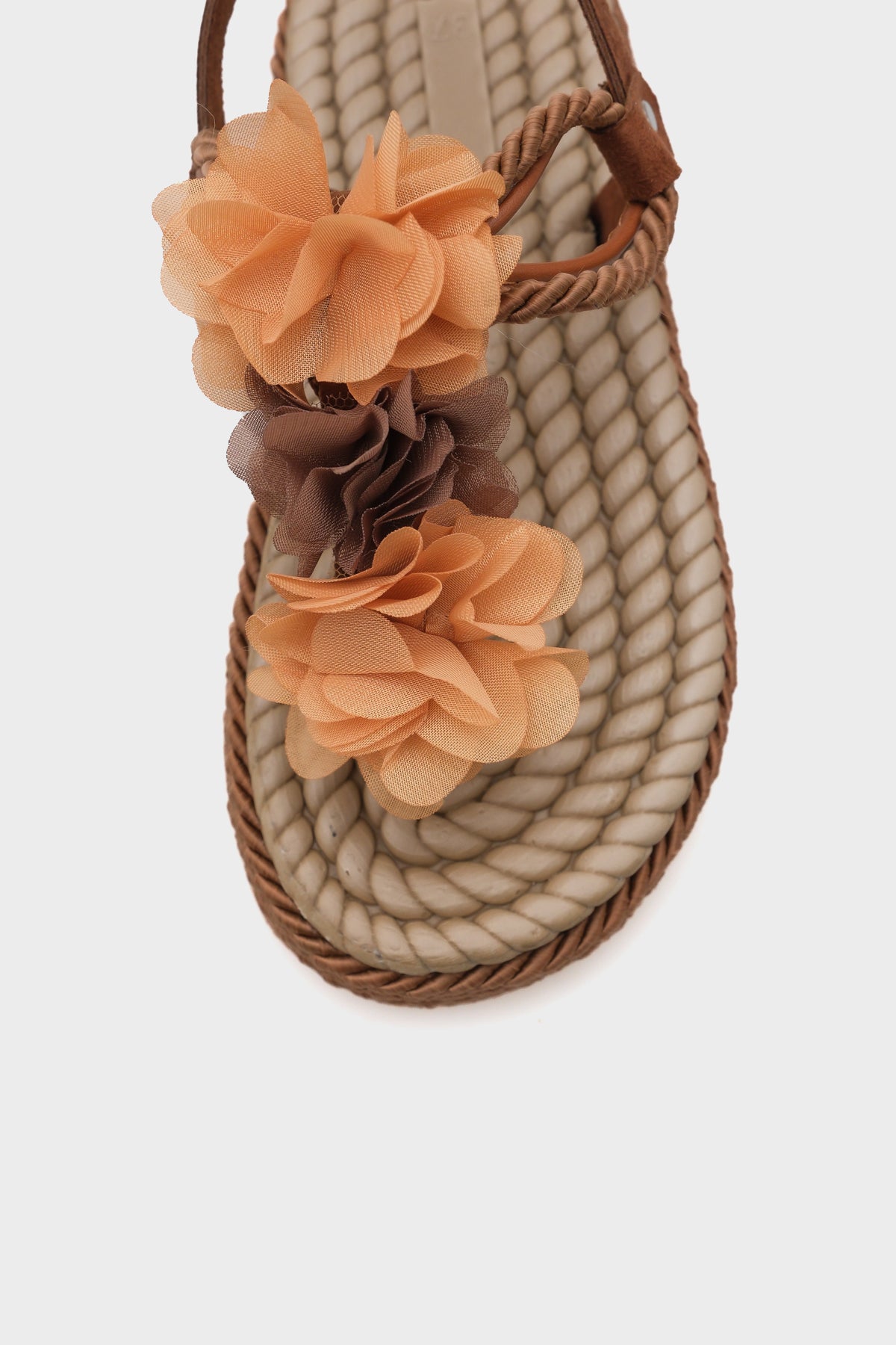 Cornelia  Hasır Parmak Arası Çiçekli Kadın Sandalet