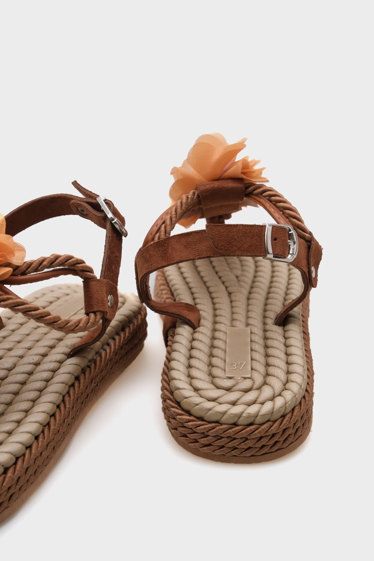 Cornelia  Hasır Parmak Arası Çiçekli Kadın Sandalet