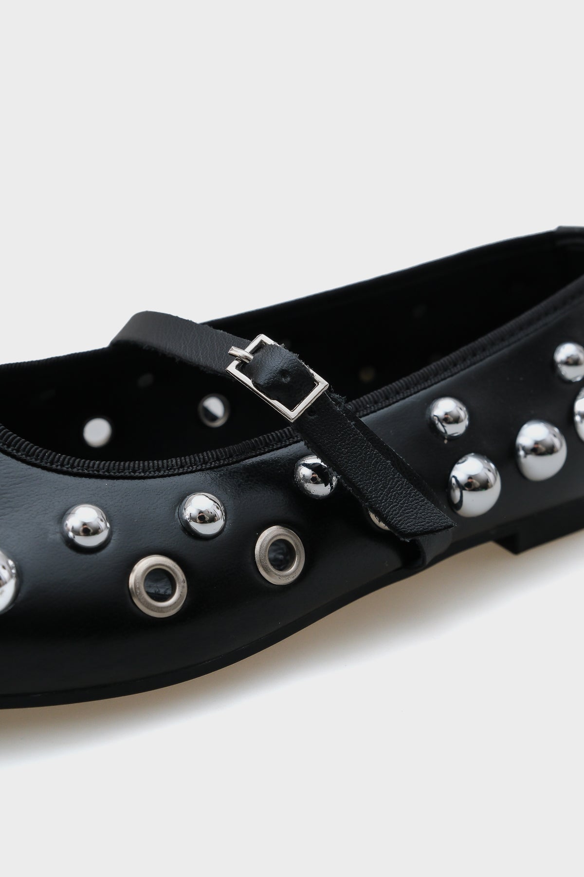 Ally Troklu Bantlı Babet