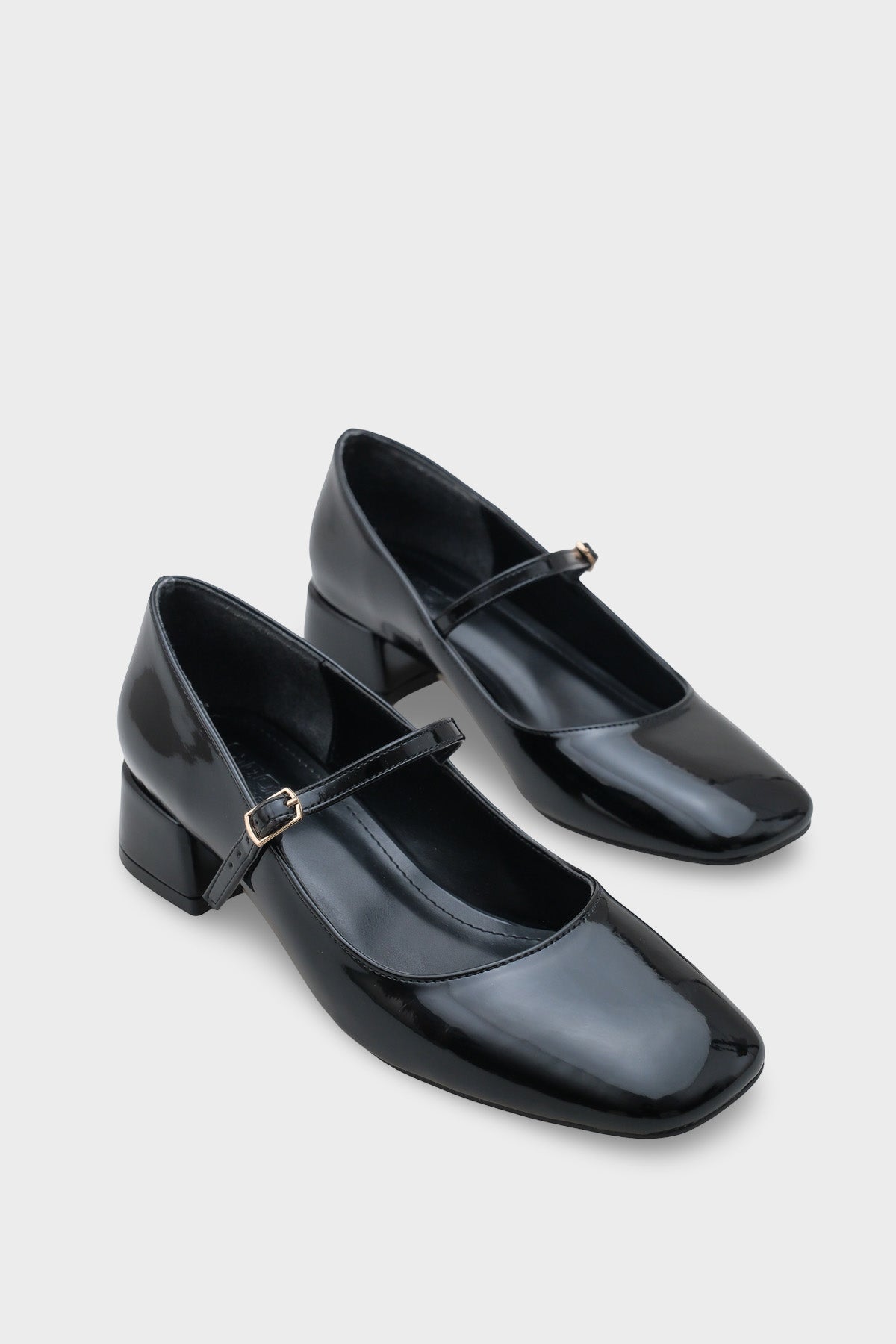 Orsa Küt Burunlu Bantlı Alçak Topuk Kadın Ayakkabı