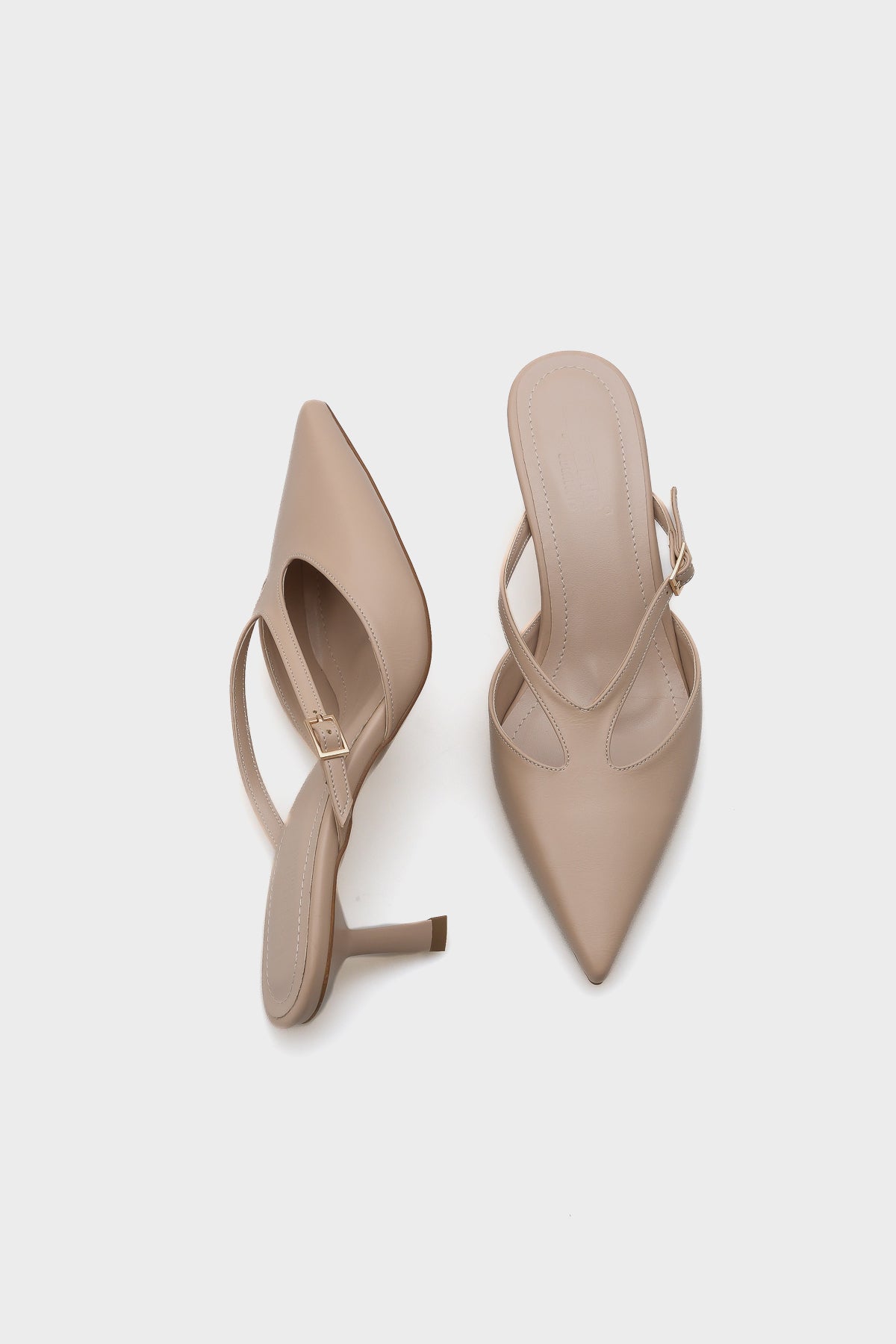 Lucie Orta Topuklu Sivri Burunlu Tokalı Kadın Burnu Kapalı Terlik